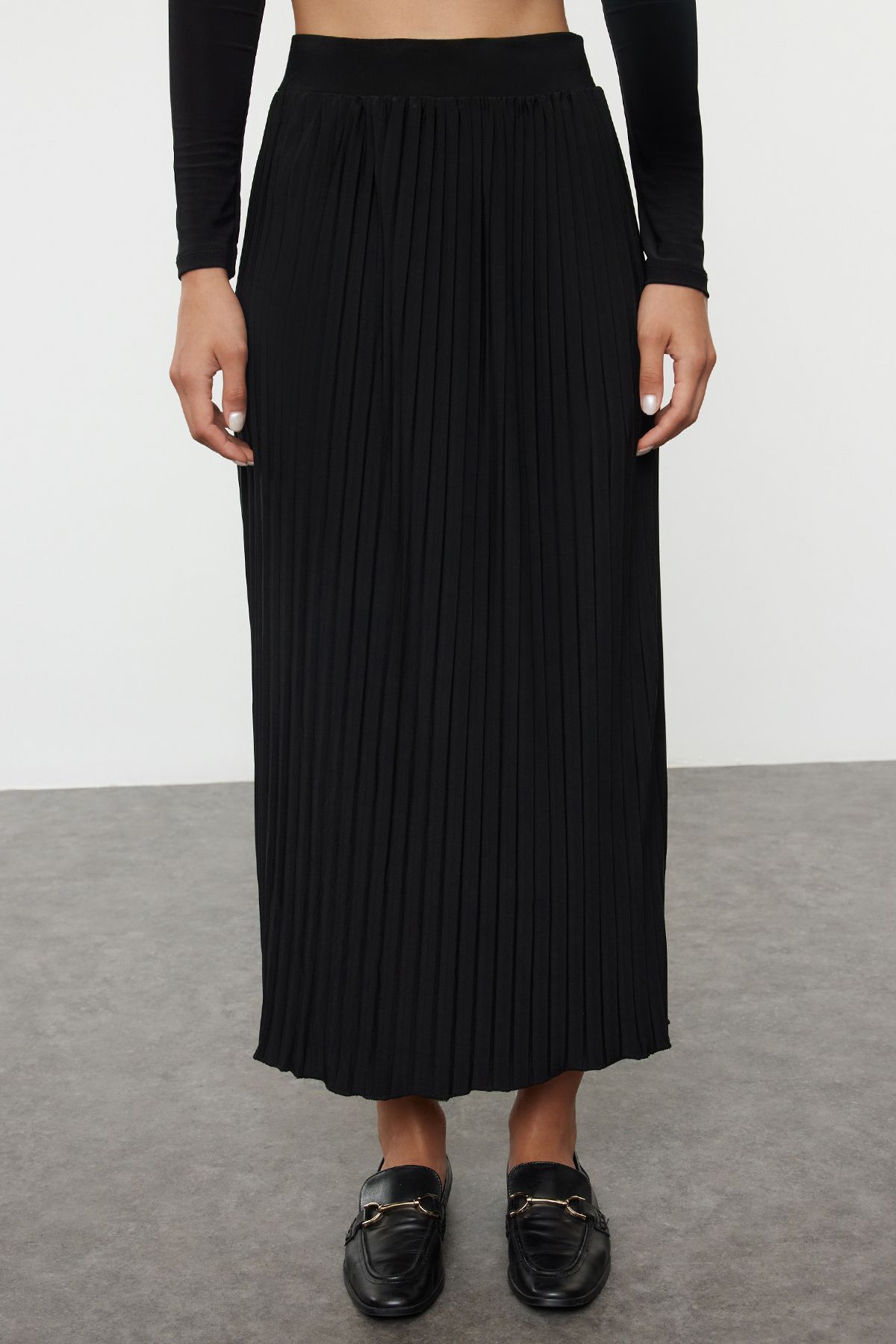 Trendyol Black Fitted Pleated Stretchy Knitted Blouse and Skirt Bottom-Top Set