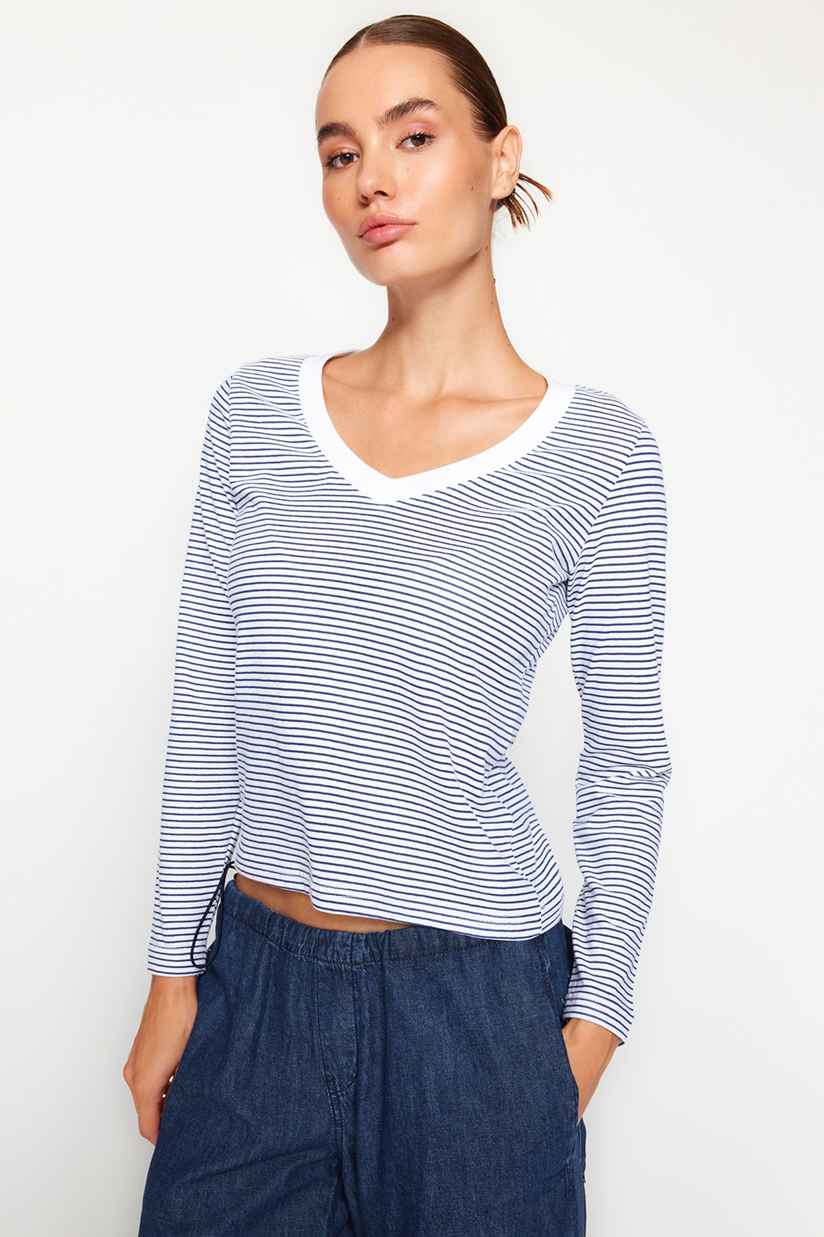 Trendyol Navy Blue Premium Striped Regular/Regular Fit V Neck Long Sleeve Knitted T-Shirt