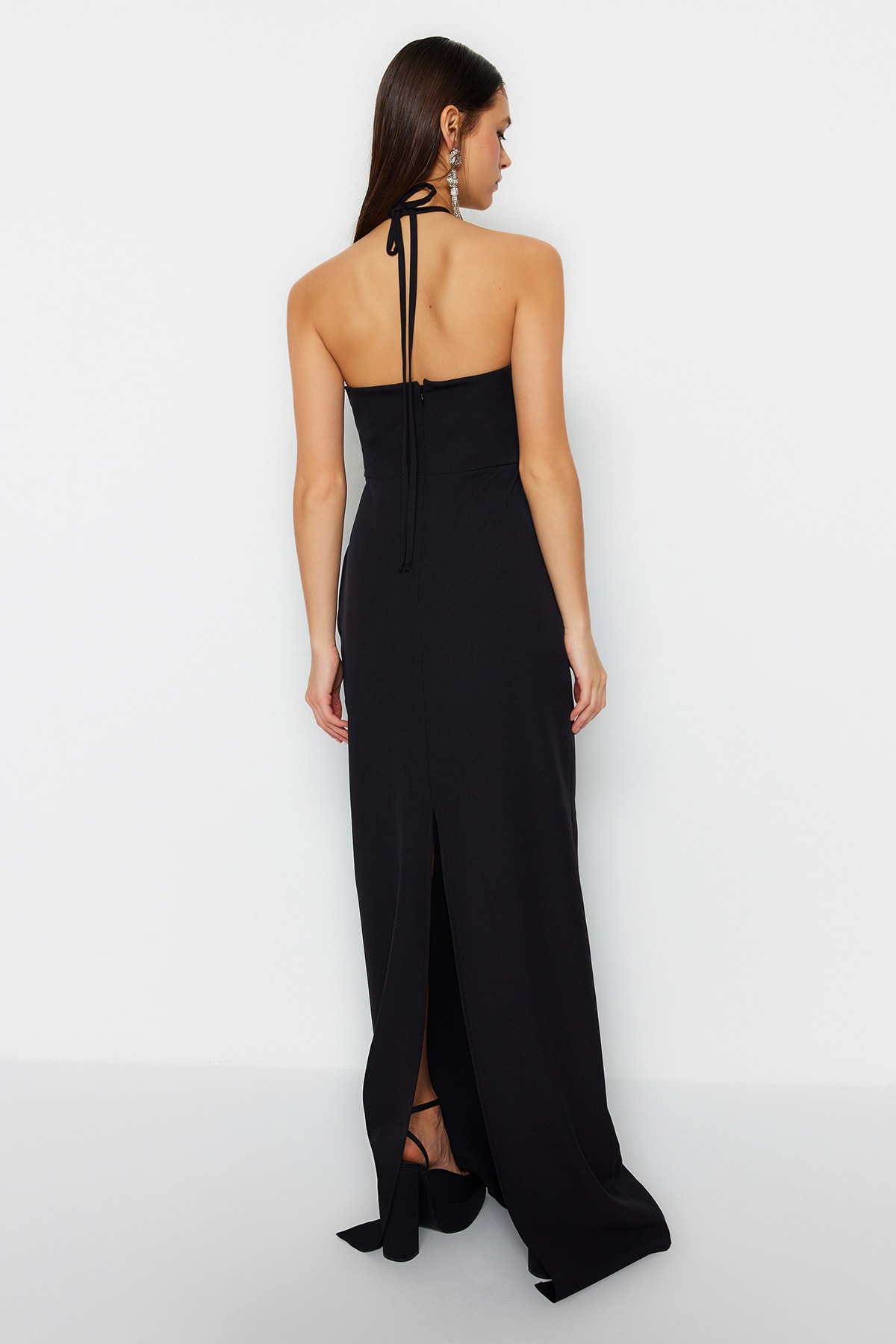 Rochie de seara neagra trendyol cu detaliu accesoriu