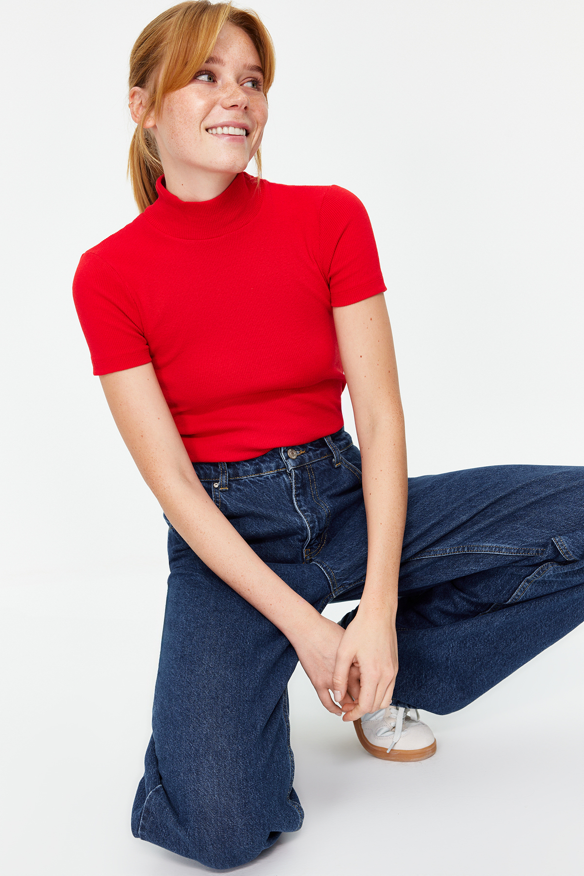 Trendyol Red Fitted High Collar Crop Ribbed Stretchy Knitted Blouse