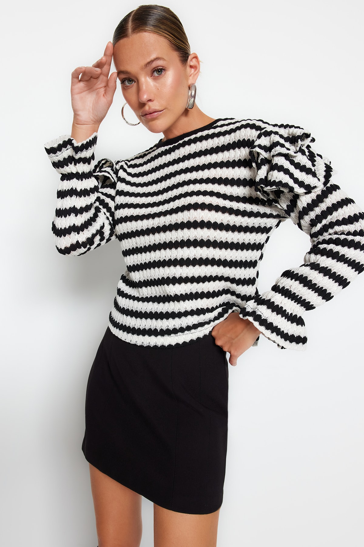 Trendyol Sweater - Black - Regular fit