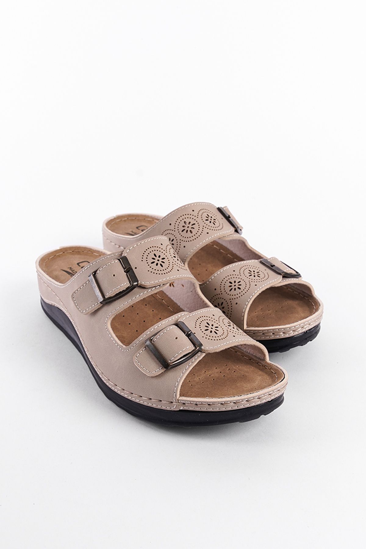 Capone Outfitters 107009 Women's Comfort Anatomic Slippers