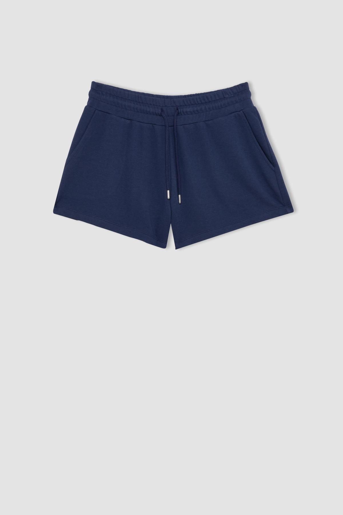 DEFACTO Regular Fit Normal Waist Short Shorts