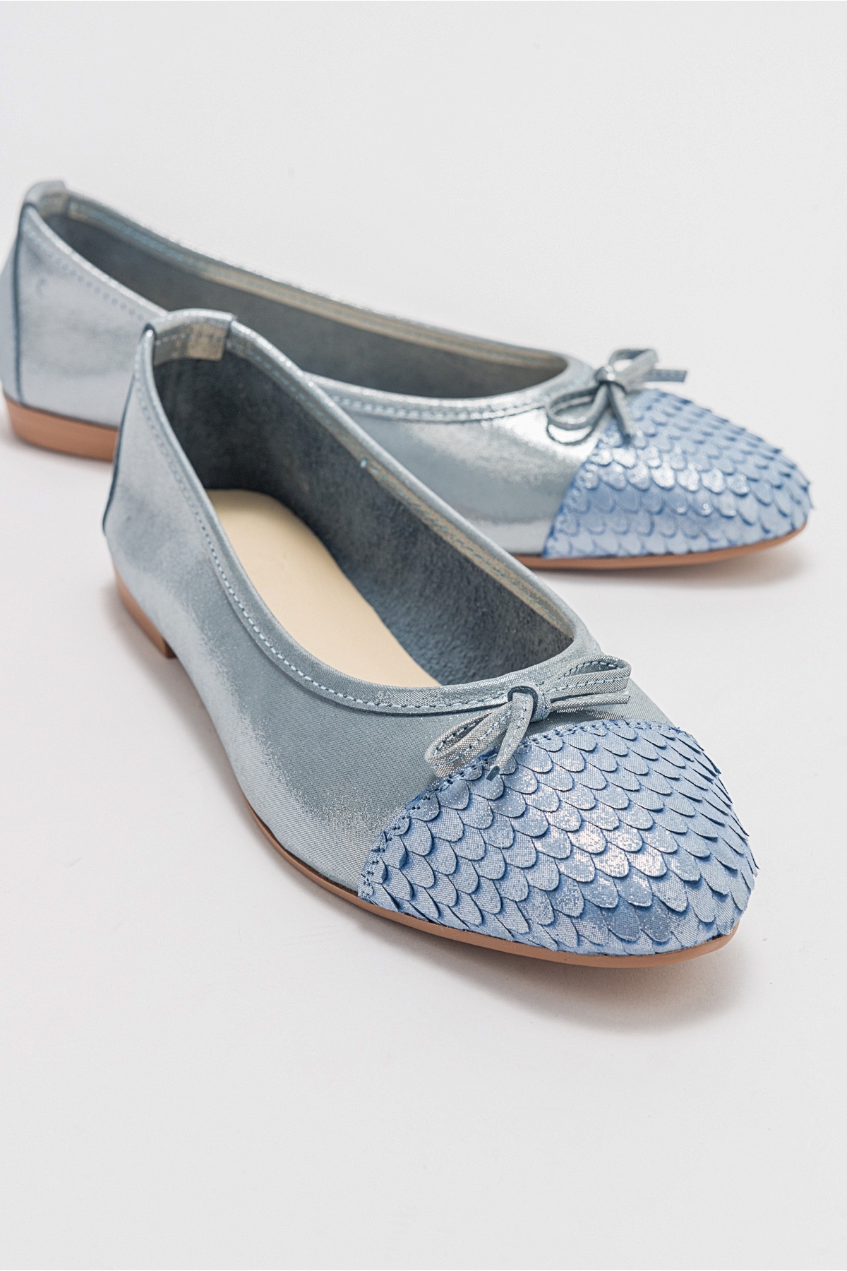 Levně LuviShoes 02 Women's Blue Glittery Flat Shoes