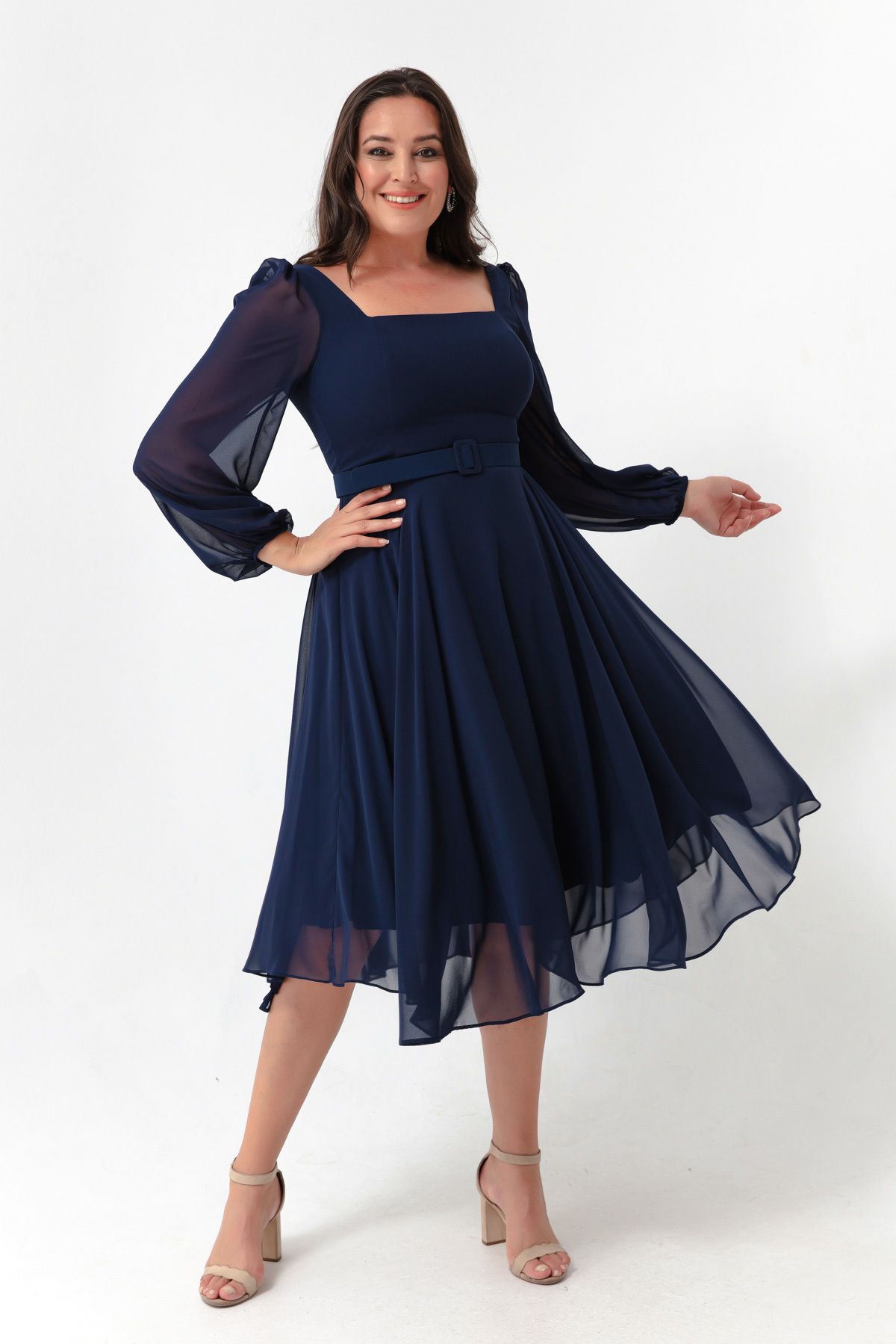 Levně Lafaba Women's Navy Blue Square Neck Belted Midi Chiffon Plus Size Evening Dress
