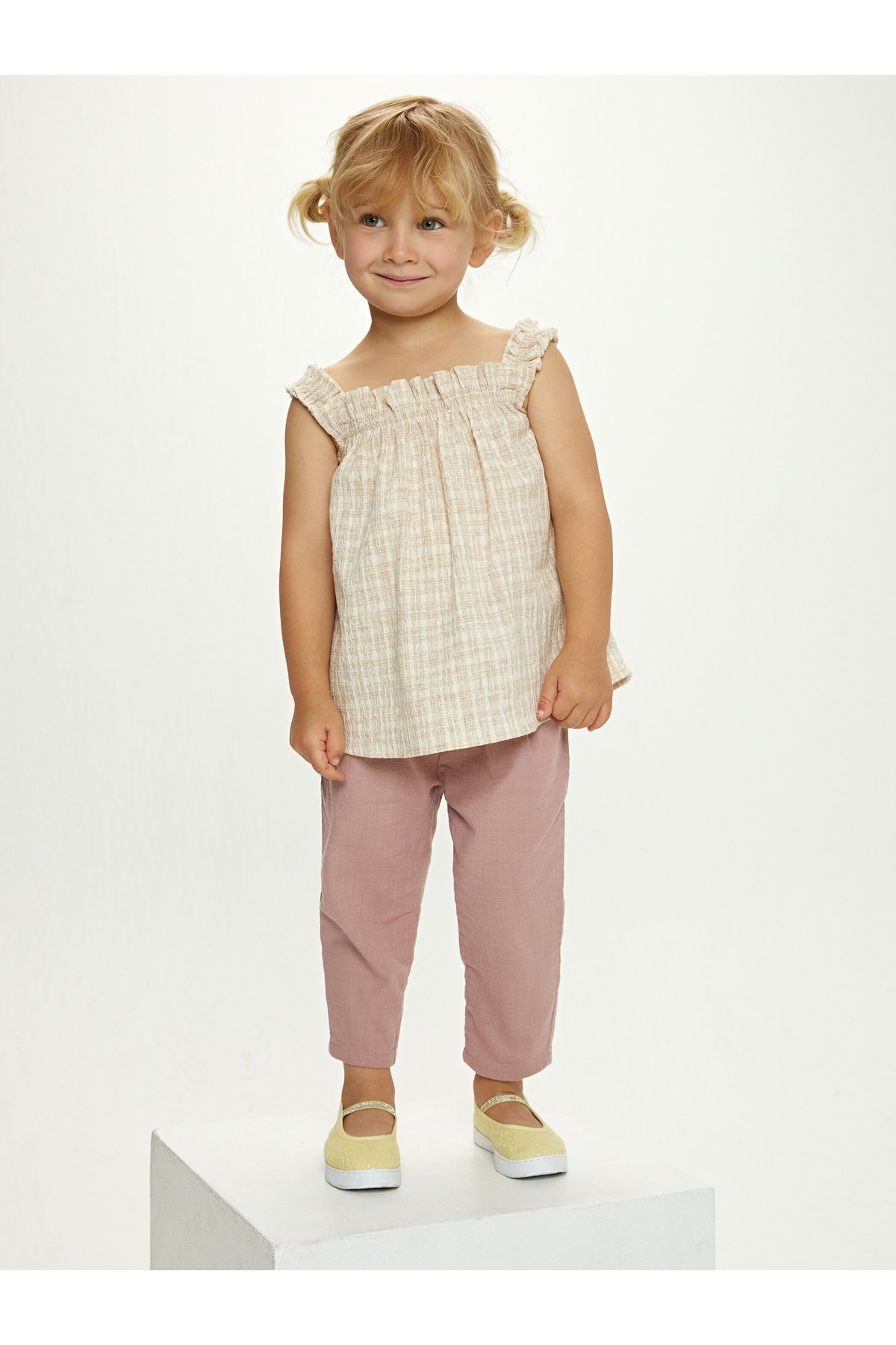 LC Waikiki Square Collar, Straps, Checkered Patterned Blouse for Baby Girl