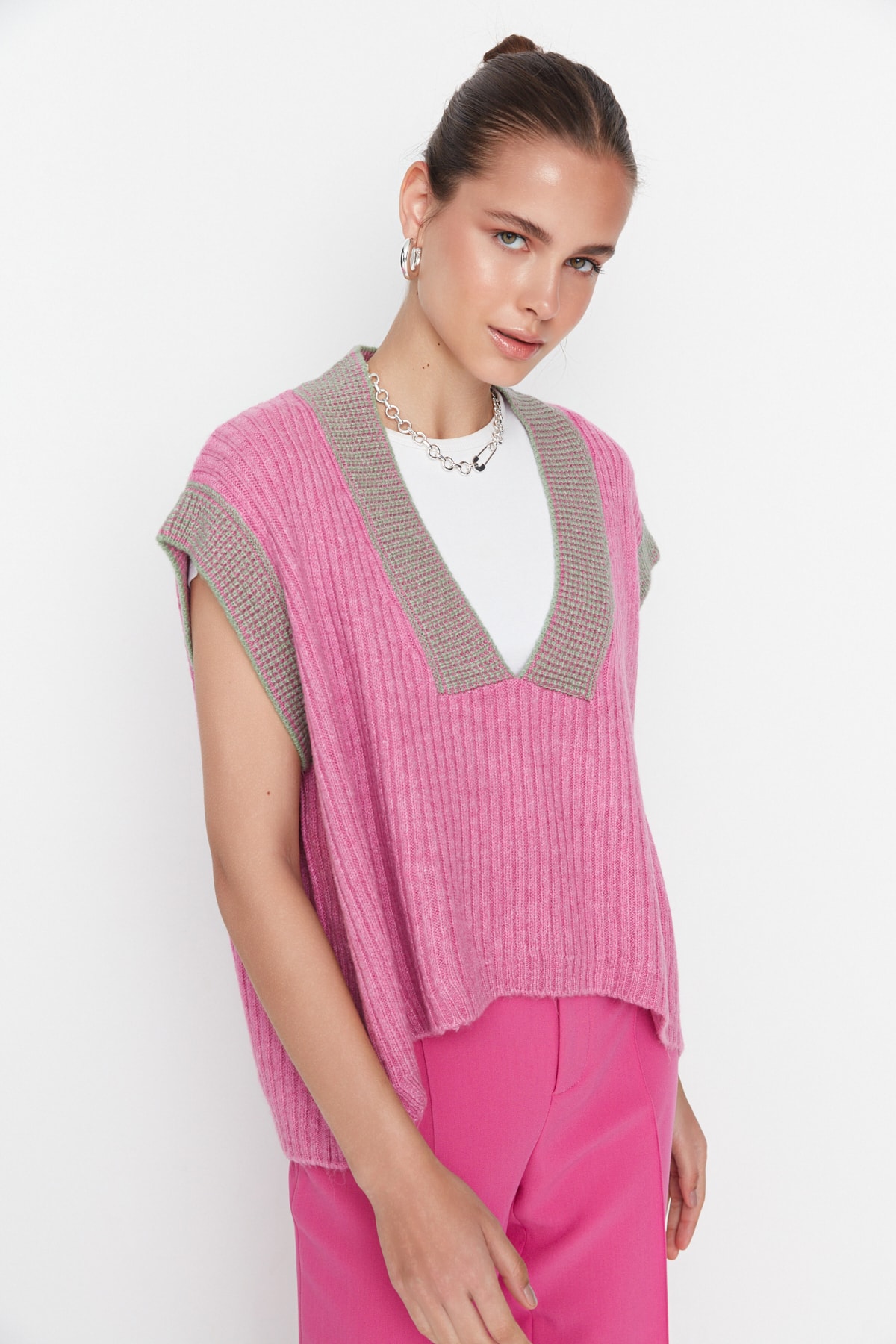 Trendyol Pink Oversized Collar Detailed Knitwear Sweater