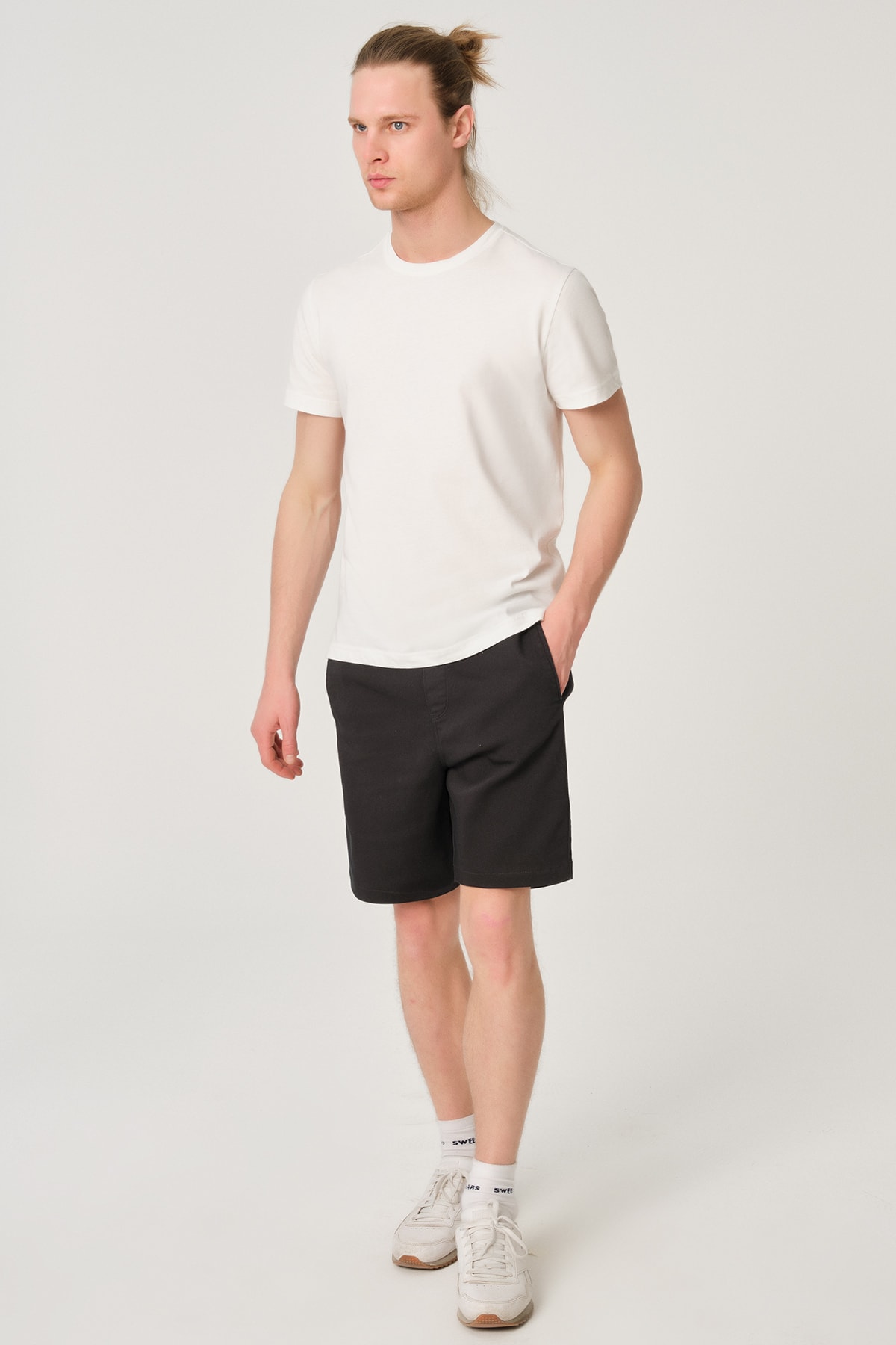 Dagi Shorts - Black - Normal Waist