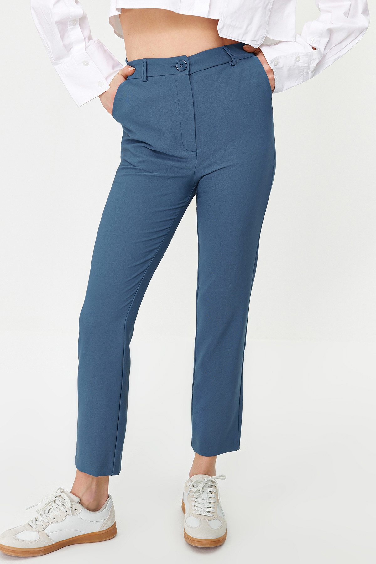 Pantaloni dama, Trendyol Basic