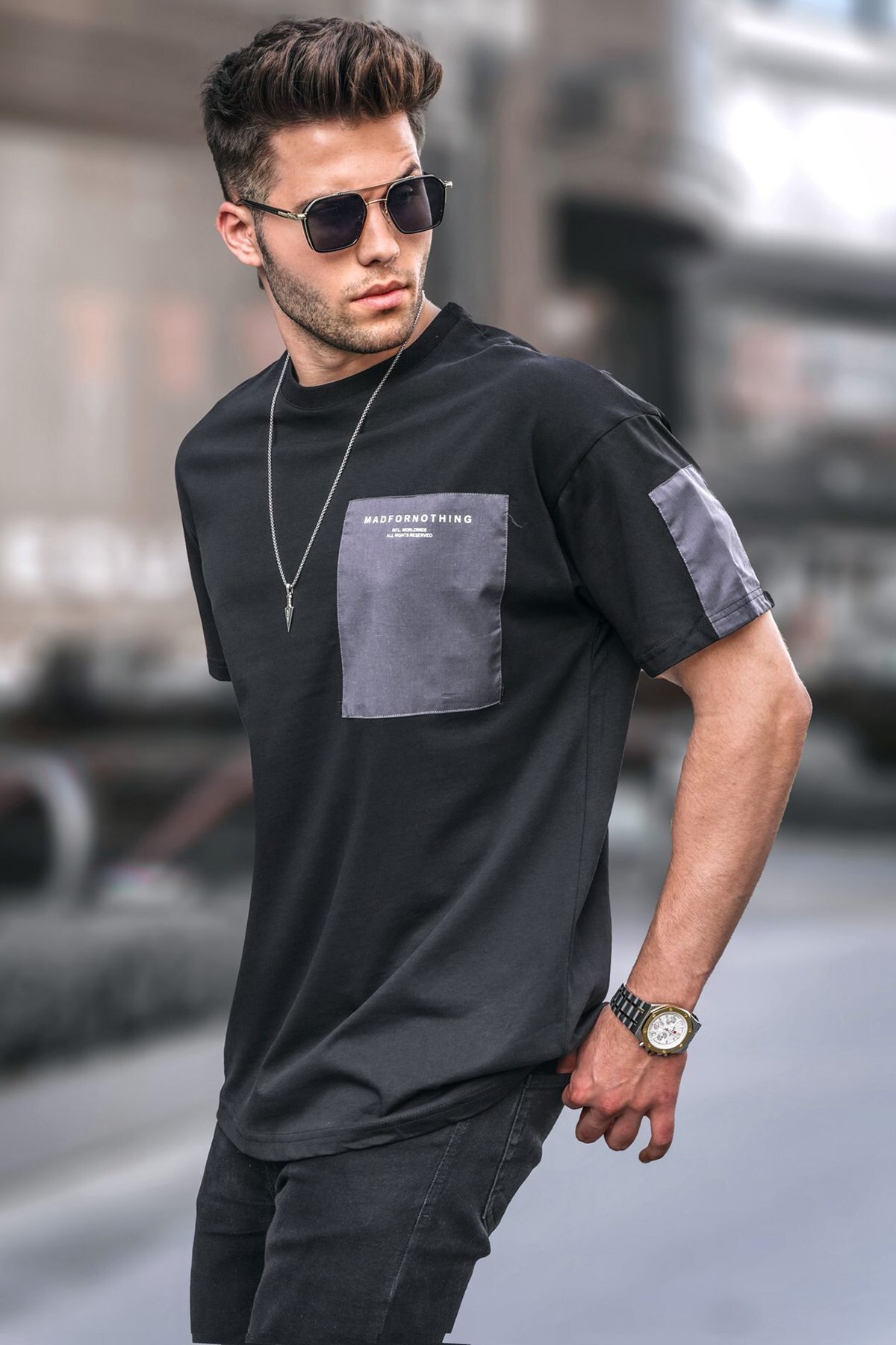 Levně Madmext Black Basic Men's T-Shirt with Pocket Detail.