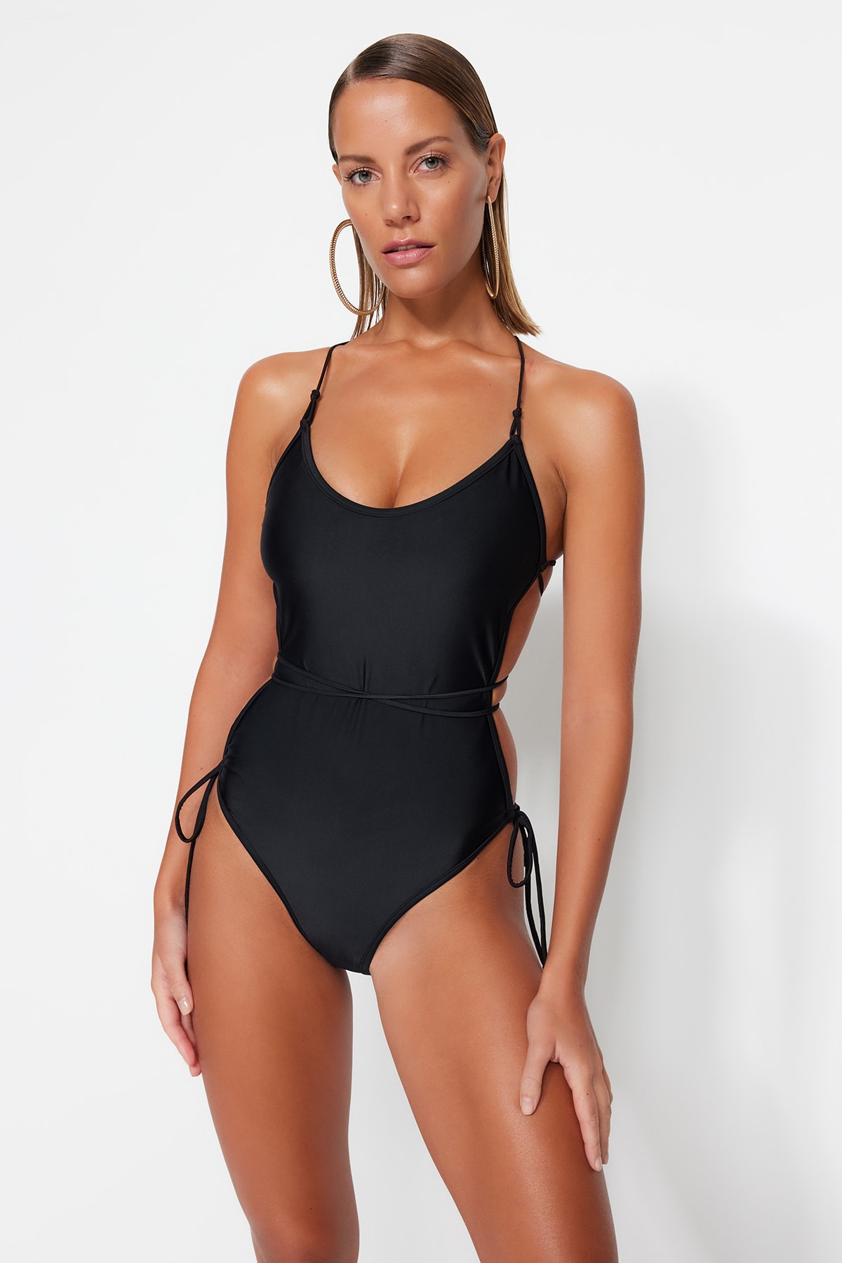Trendyol Black Round Neck Connected Regular Leg Swimsuit