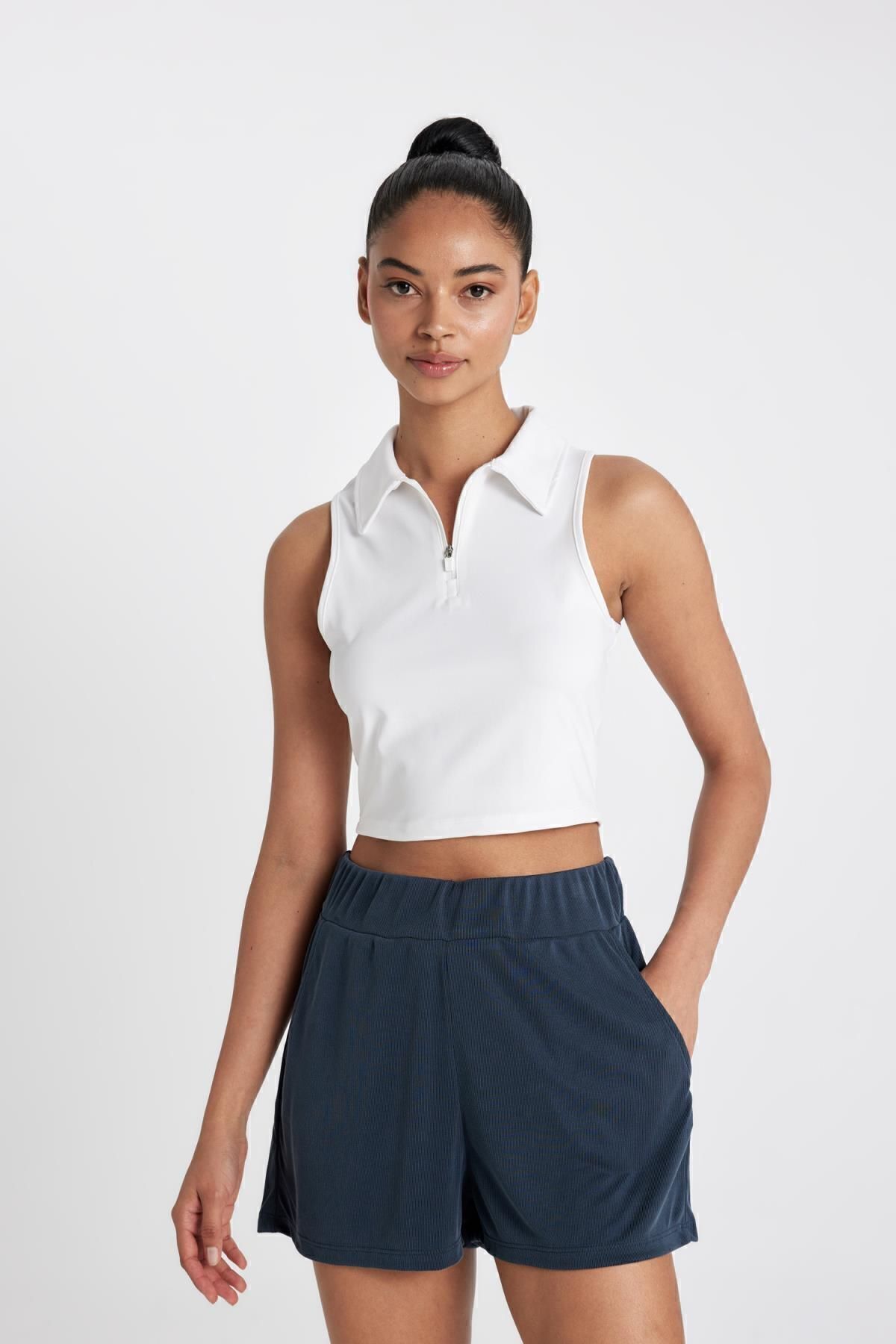 DEFACTO Fit Crop Polo Neck Sports Undershirt