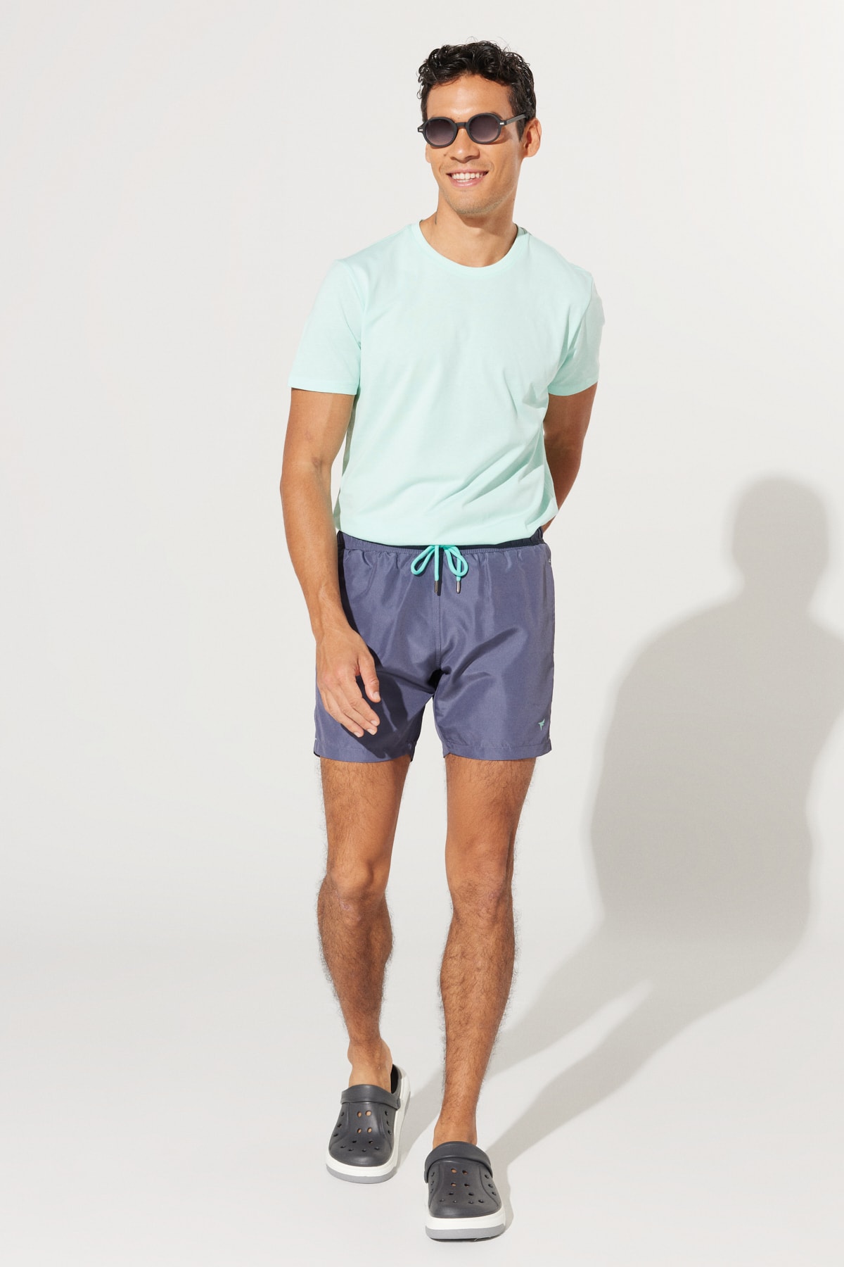 Levně AC&Co / Altınyıldız Classics Men's Navy Blue Regular Fit, Regular Cut Quick Dry Side Pockets Patterned Swimwear.