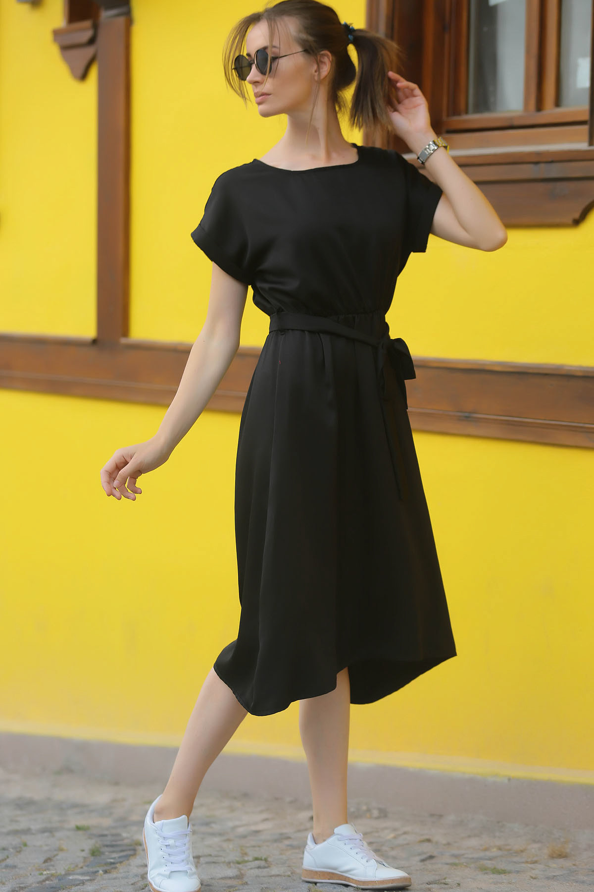Levně armonika Women's Black Dress with Elastic Waist and Tie