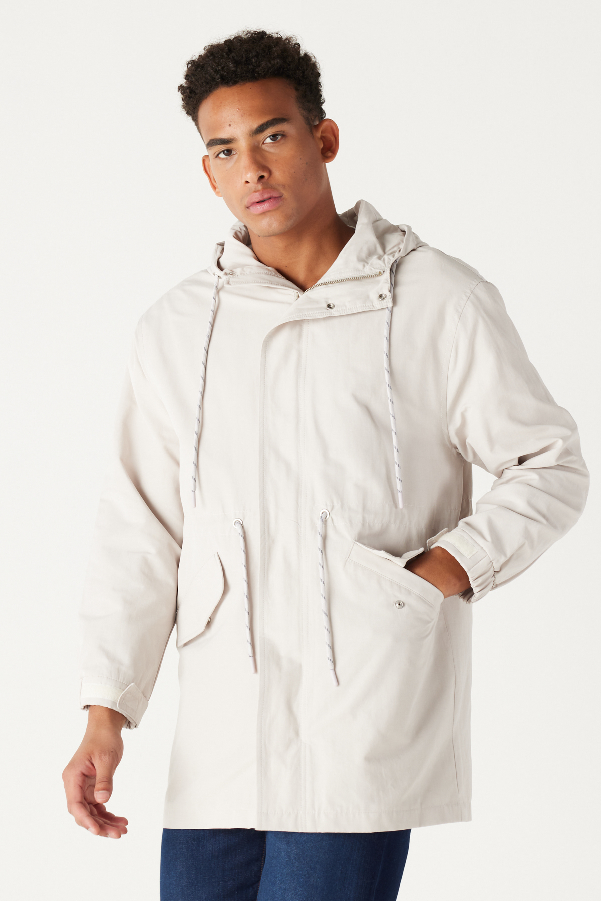 Levně ALTINYILDIZ CLASSICS Men's Beige Standard Fit Normal Cut, Hooded Adjustable Drawstring Trench Coat.