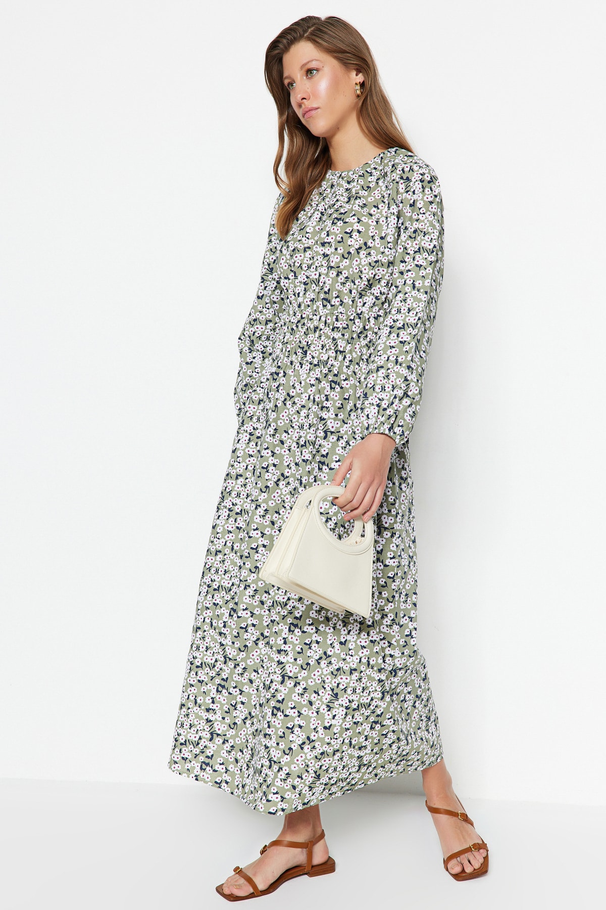 Levně Trendyol světle zelený květinový vzor Gimped detailní bavlněné tkané šaty