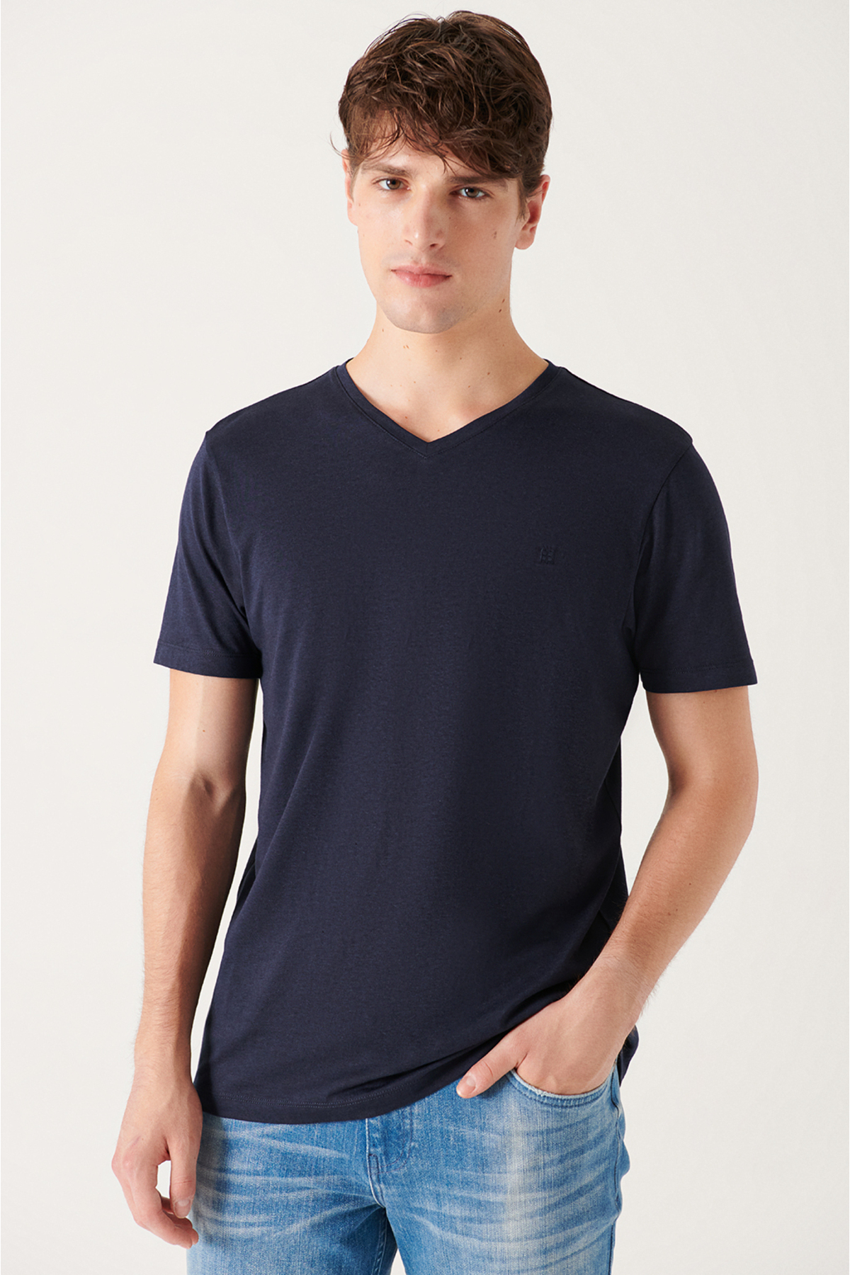 Avva Men's Navy Blue Ultrasoft V Neck Modal Slim Fit Slim Fit T-shirt