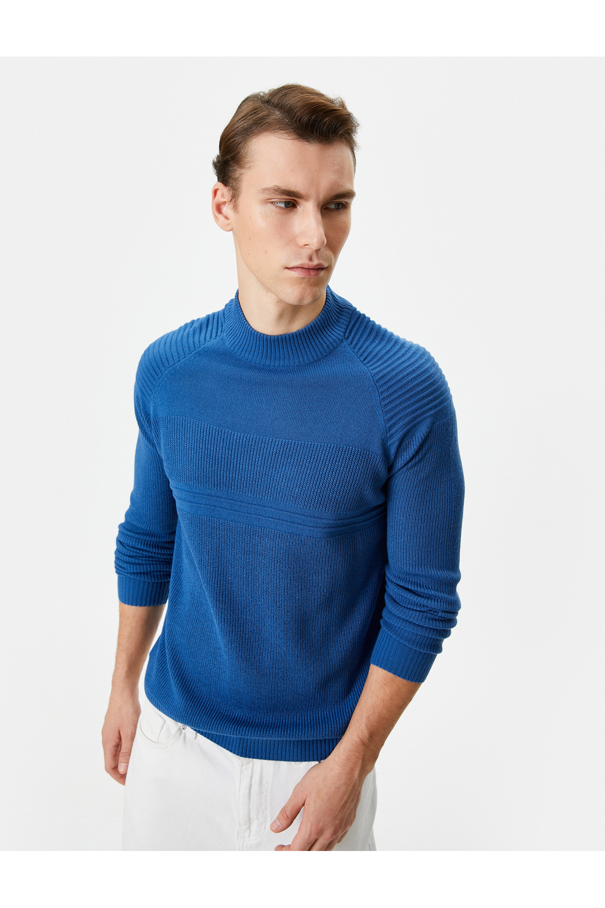 Levně Koton Knitwear Sweater Slim Fit Textured Crew Neck Long Sleeve