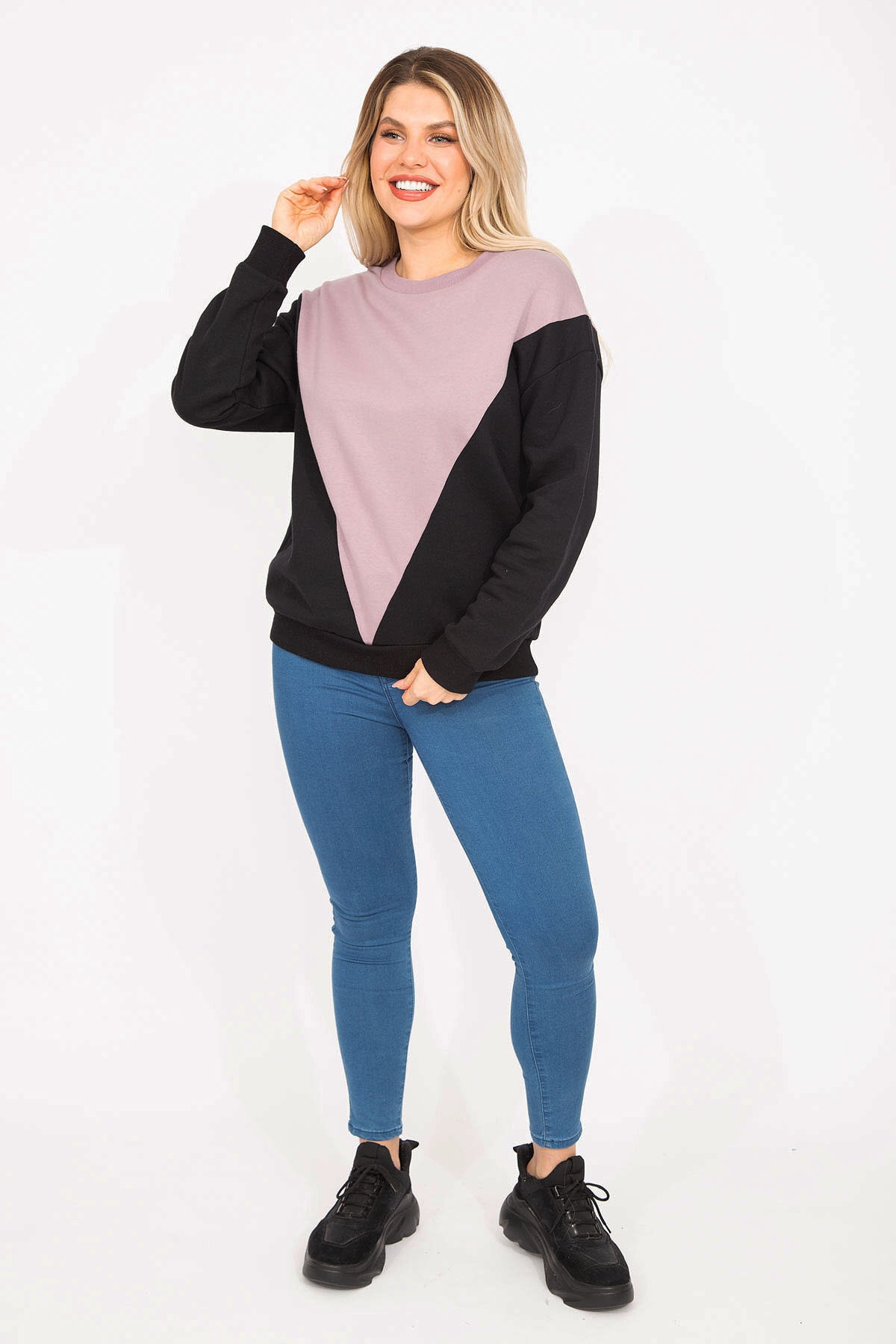 Levně Şans Women's Large Size Black Detailed Sweatshirt