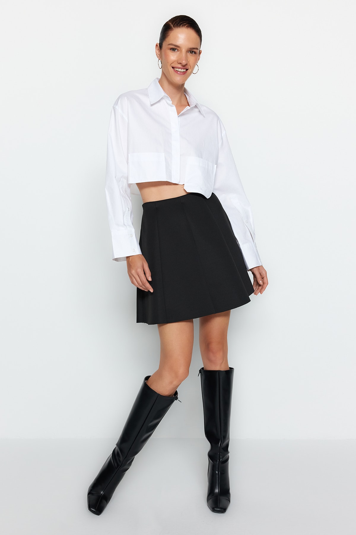 Levně Trendyol Black Skater Mini Knitted Skirt