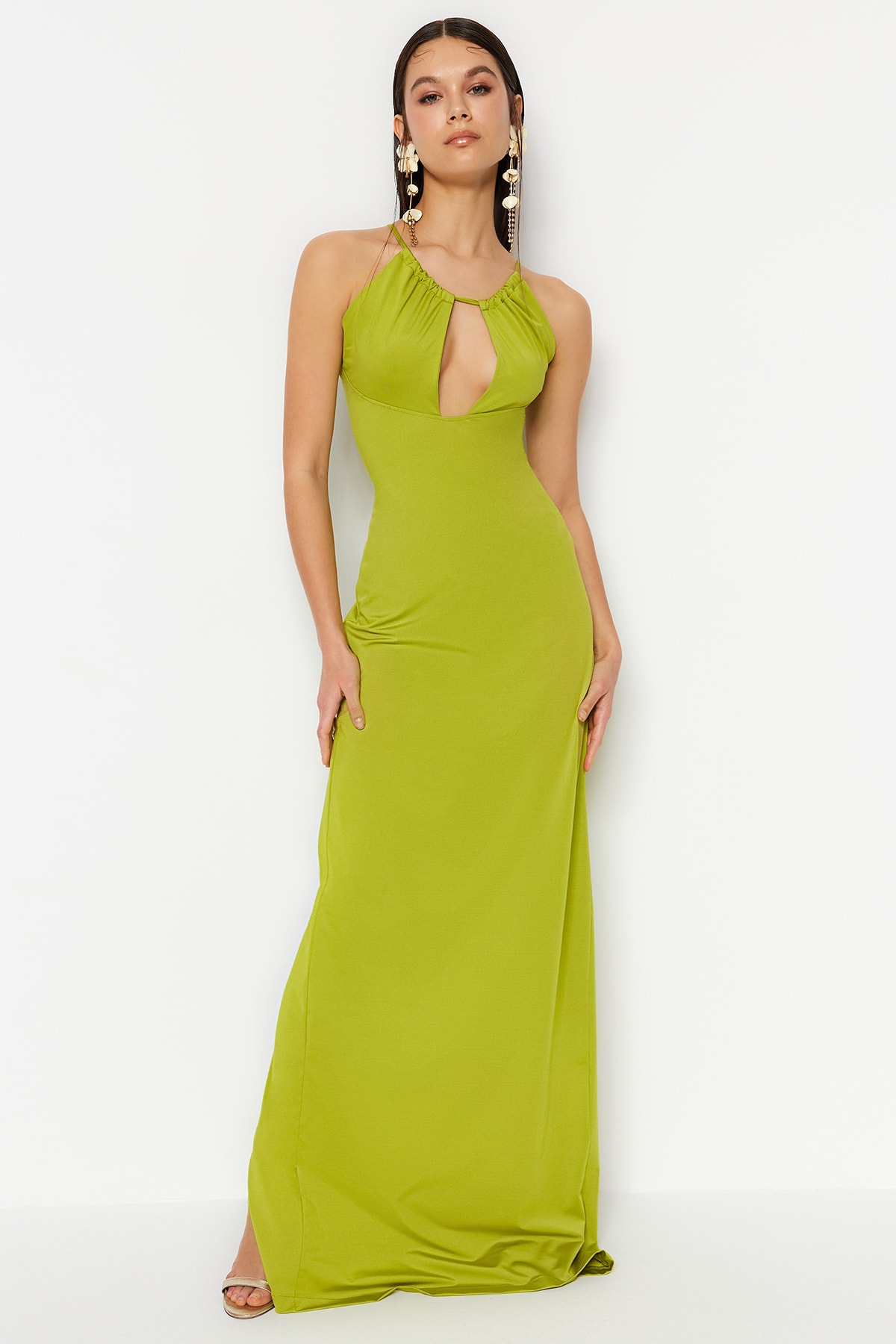 Rochie de seara tricotata cu captusit verde deschis Trendyol cu detaliu la fereastra/decupaj