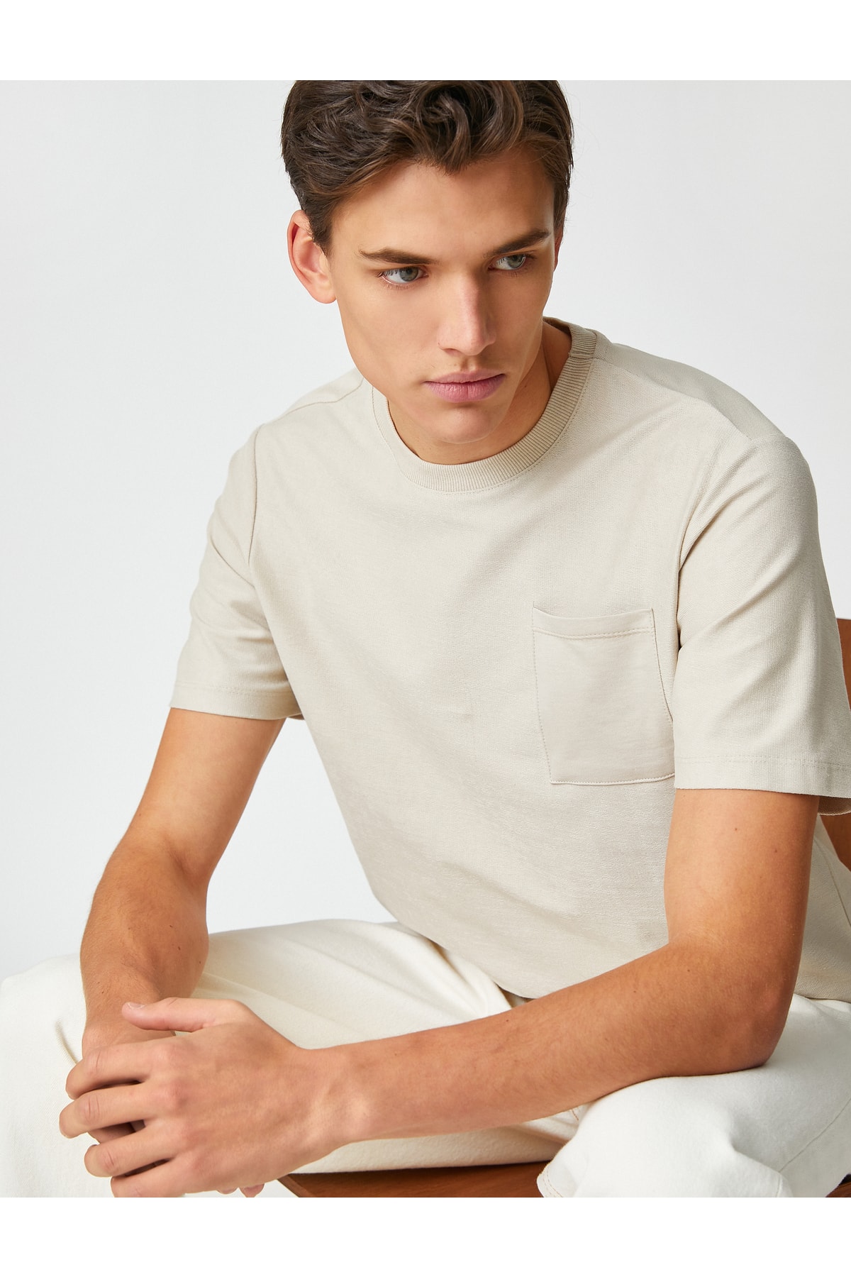 Levně Koton Basic T-Shirt Pocket Detailed Crew Neck Short Sleeve Cotton