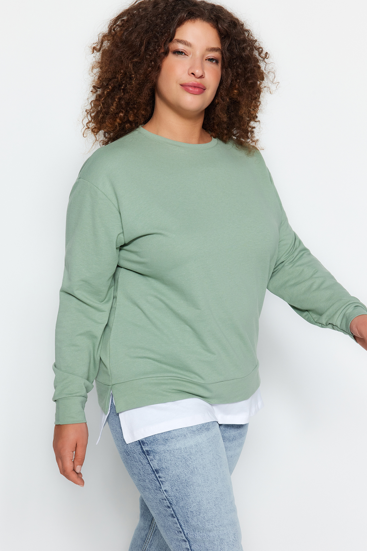 Levně Trendyol Curve Green Removal of the Bottom T-Shirt Look Thin Knitted Sweatshirt