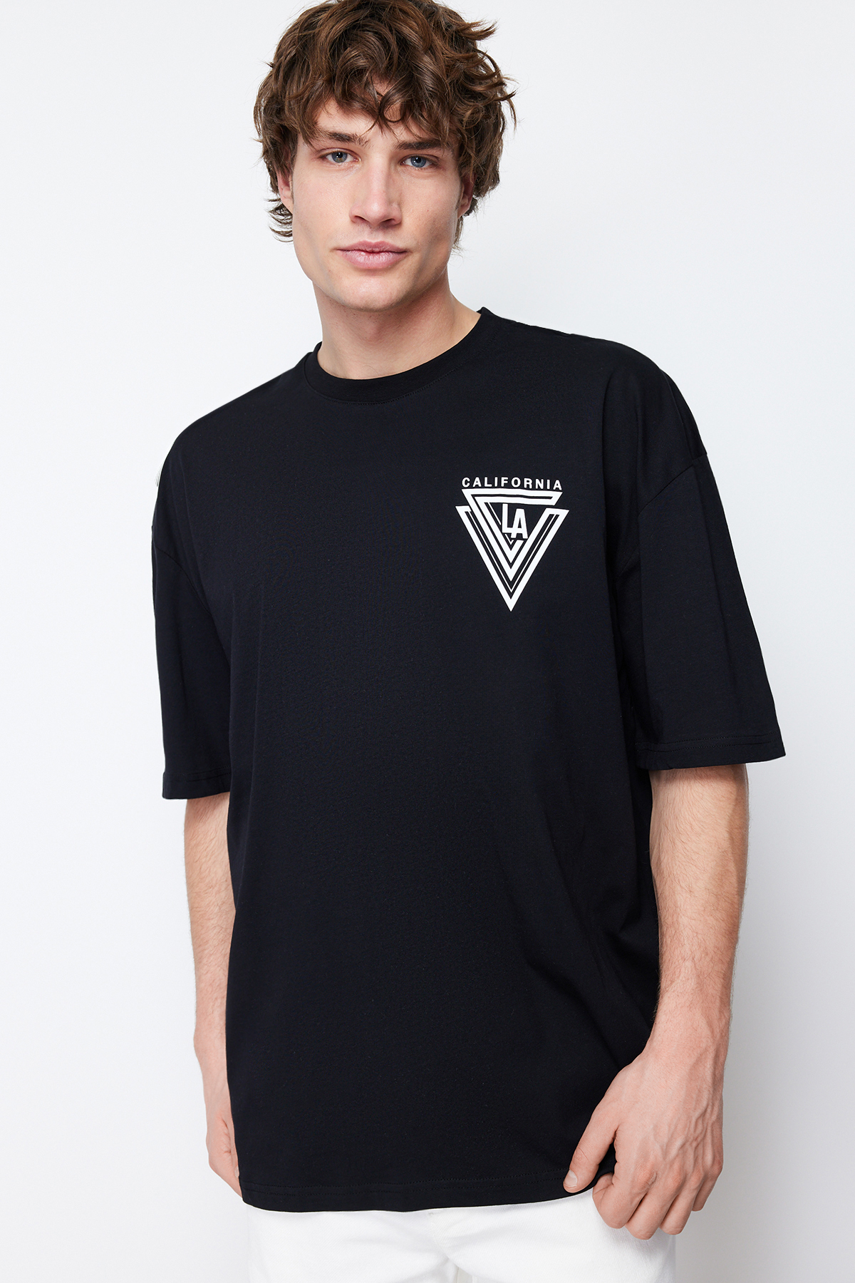 Trendyol Men's Black Oversize/Wide-Fit Short Sleeve City Printed 100% Cotton T-Shirt