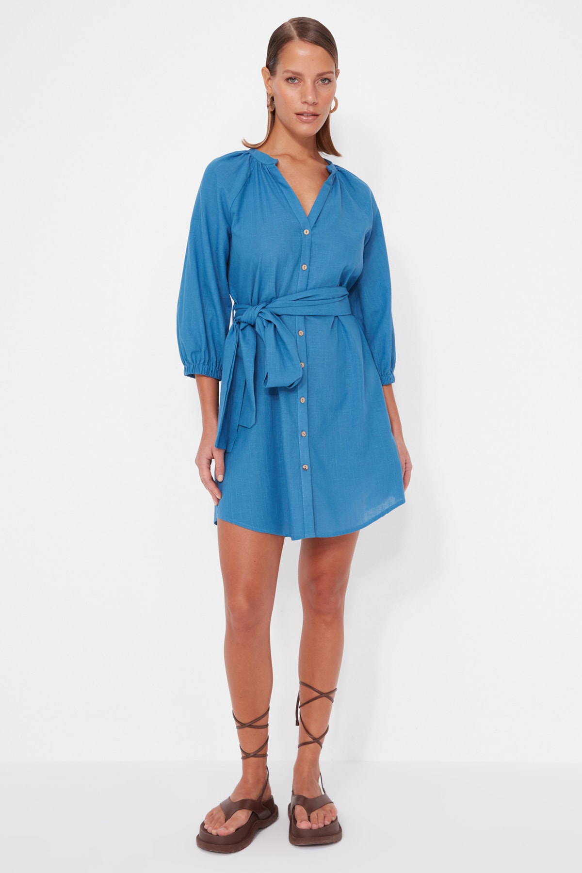 Levně Trendyol Blue Beltted Mini tkané plážové šaty ze 100% bavlny