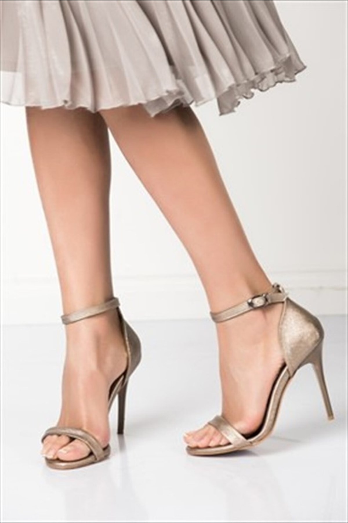 Fox Shoes Platinum Women's Heeled Shoes