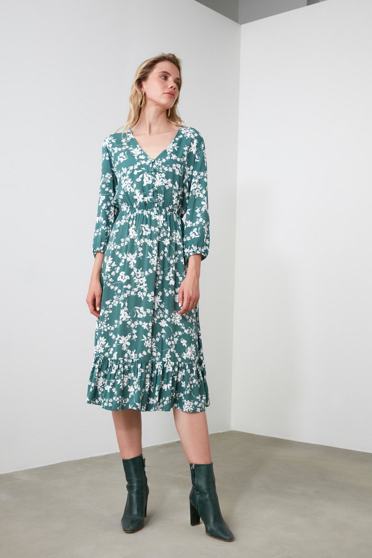 trendyol floral patterned