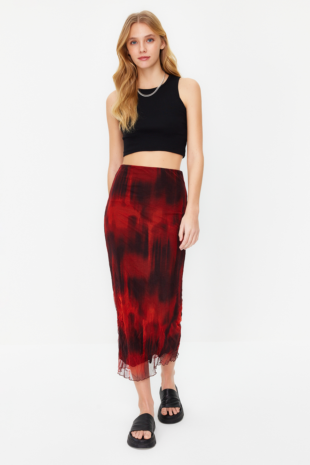 Levně Trendyol Red Printed Wrinkled Look Elastic Waist Lined Tulle Maxi Stretch Knitted Skirt