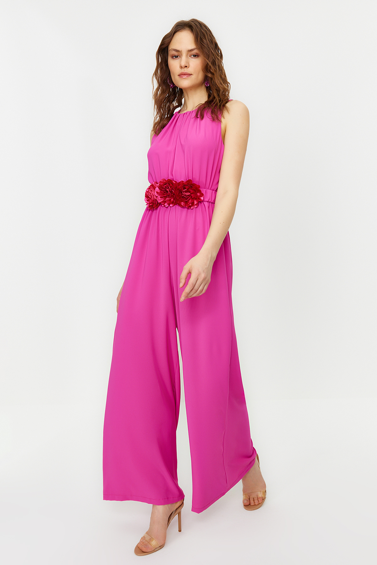 Trendyol Fuchsia Kvetinový Opaskový Šifónový Saténový Večerný Šaty Overal
