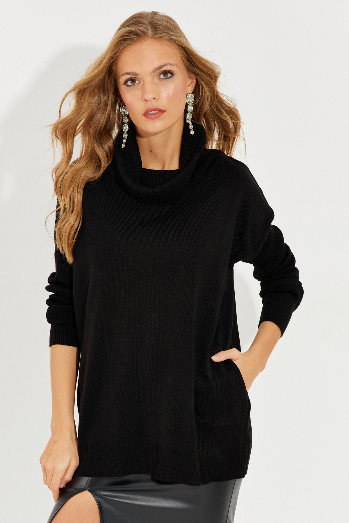 Levně Cool & Sexy Women's Black Turndown Collar Pocket Knitwear Sweater YZ519