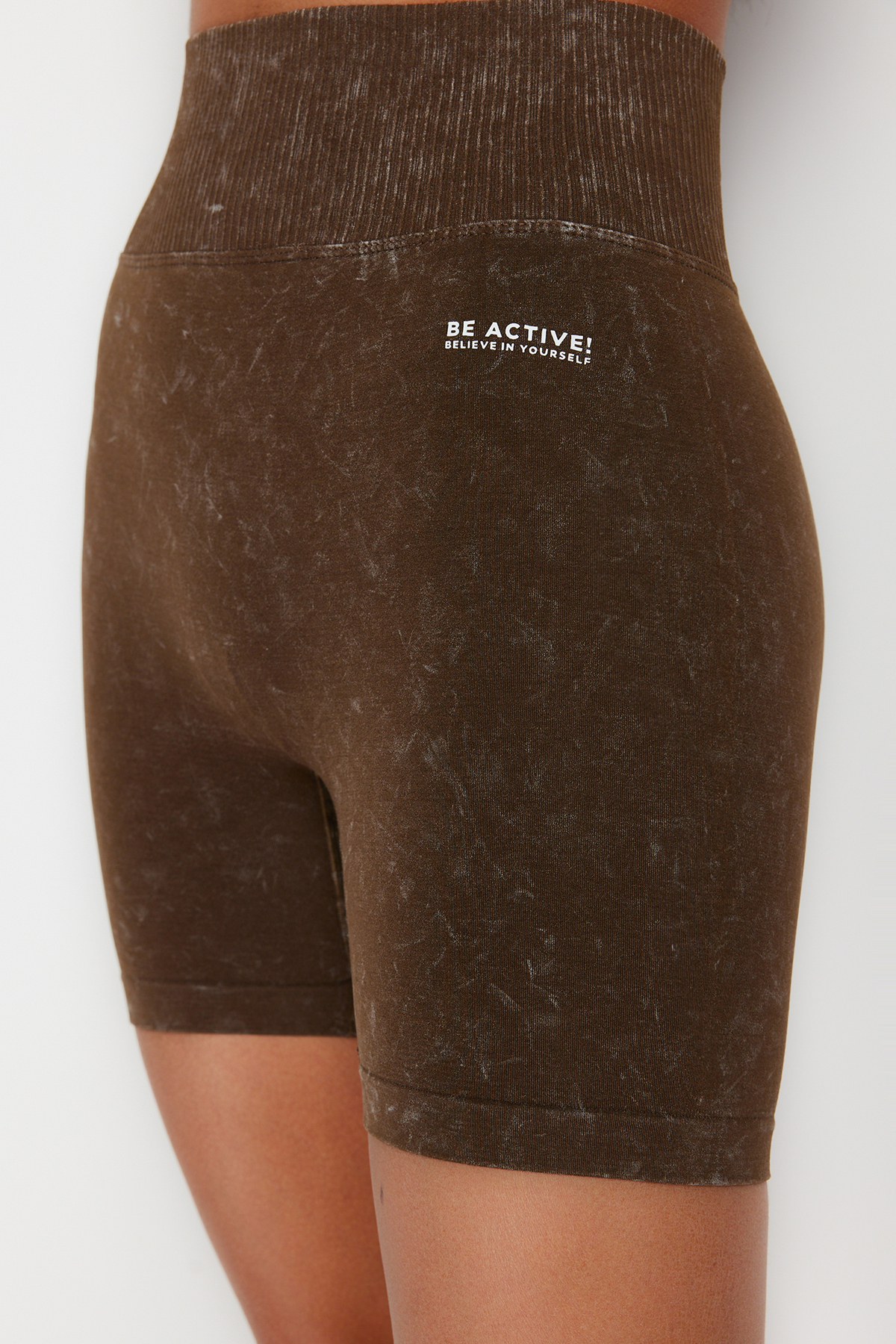 Trendyol Brown Seamless/Seamless Acid Wash Knitted Sports Shorts Leggings