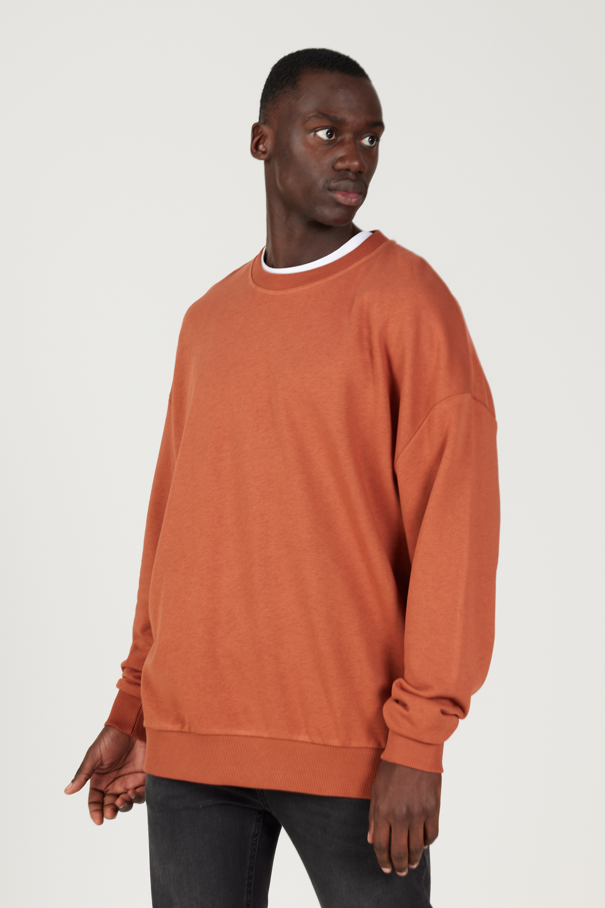 Levně AC&Co / Altınyıldız Classics Men's Light Brown Oversize Wide Cut 3 Thread Crew Neck Cotton Sweatshirt