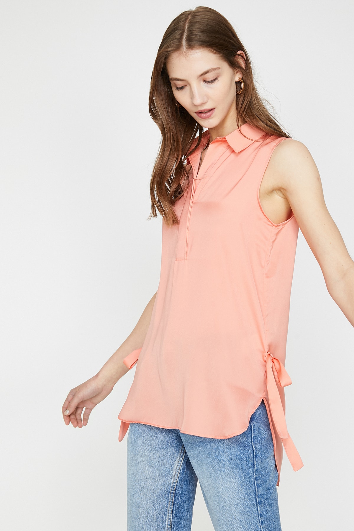 Levně Koton Women's Salmon Colored Classic Collar Sleeveless Tunic with Tie Details.