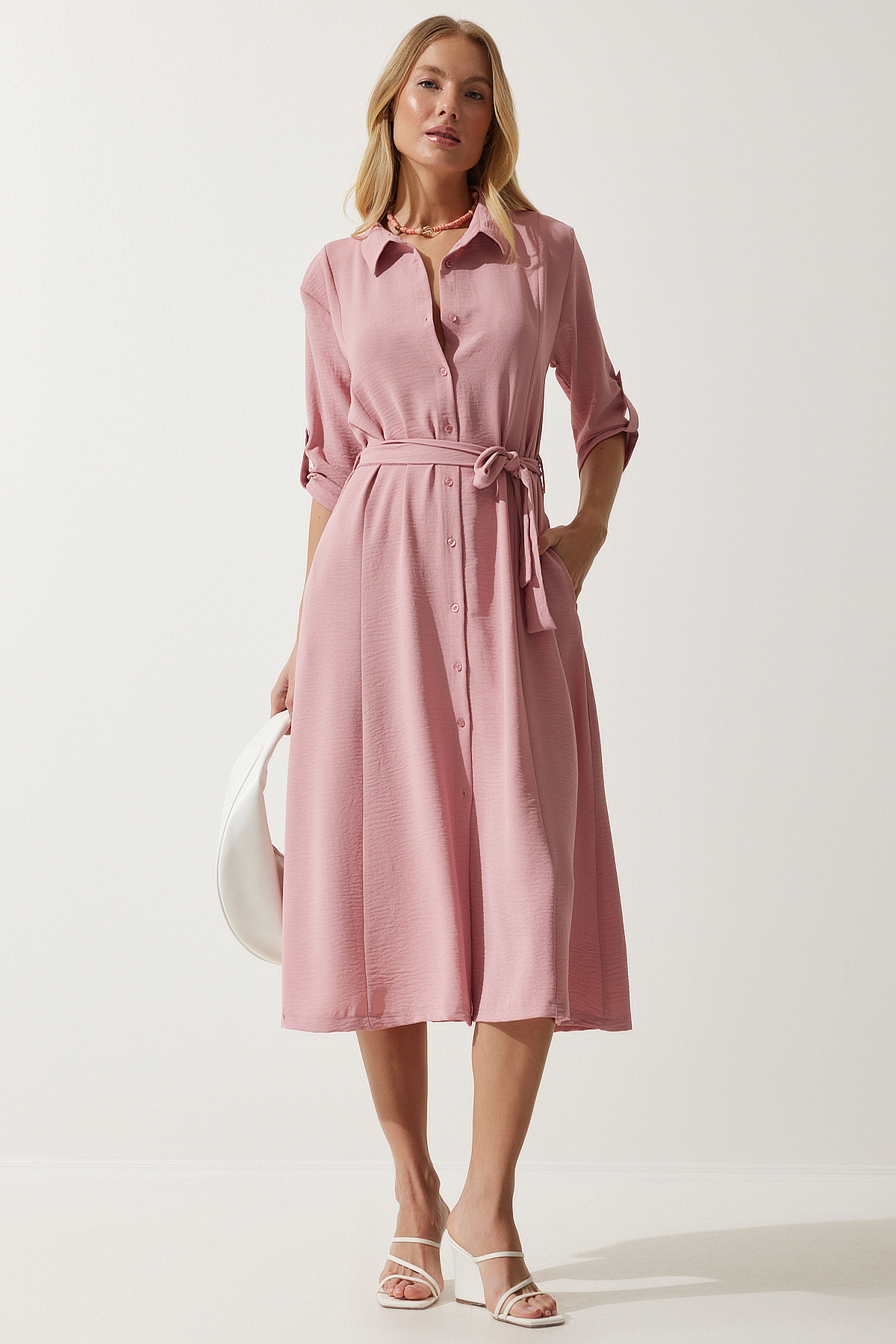 Levně Happiness İstanbul Women's Candy Pink Belted Shirt Dress