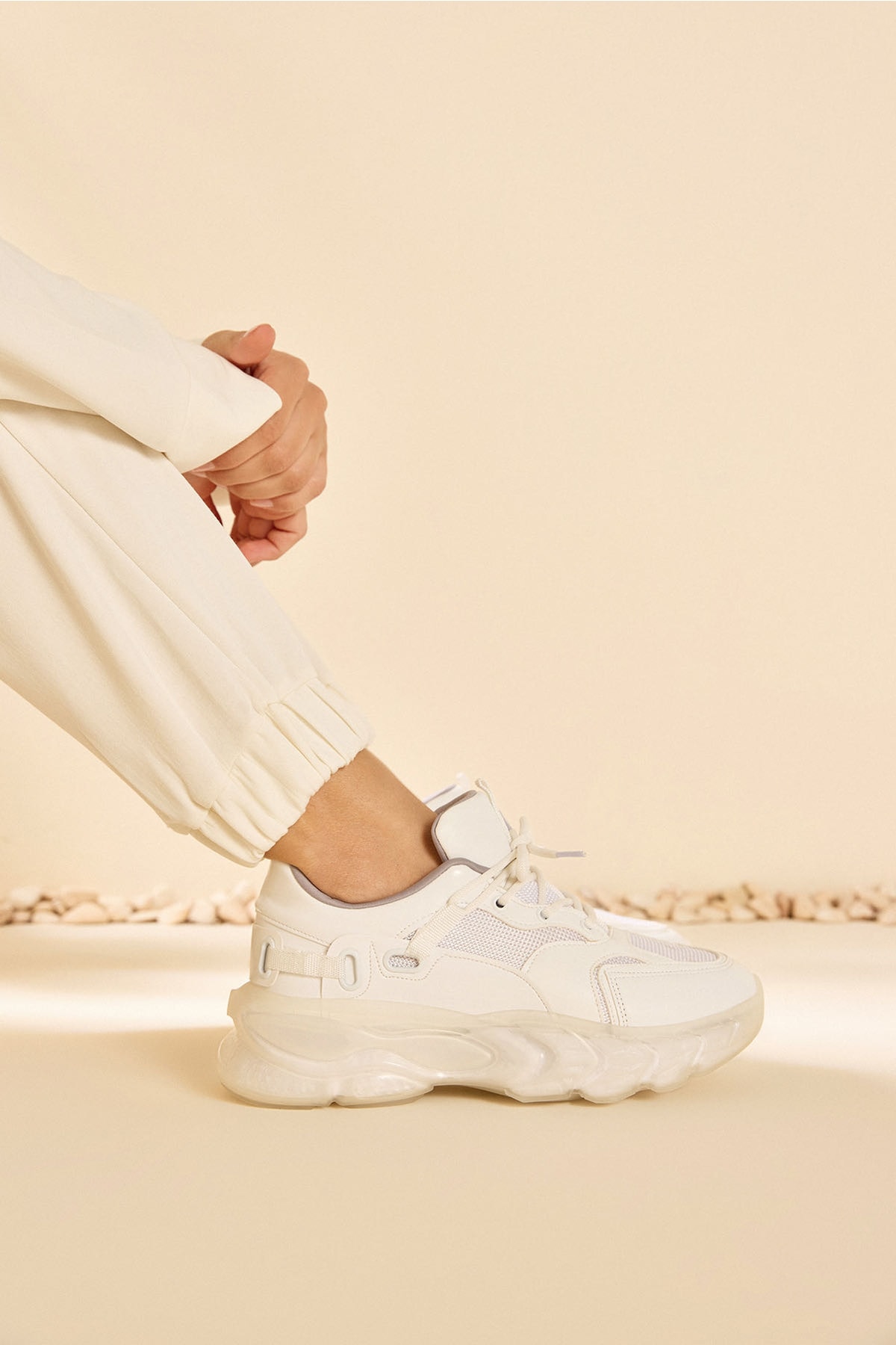 Levně Hotiç bílá dámská sportovní obuv