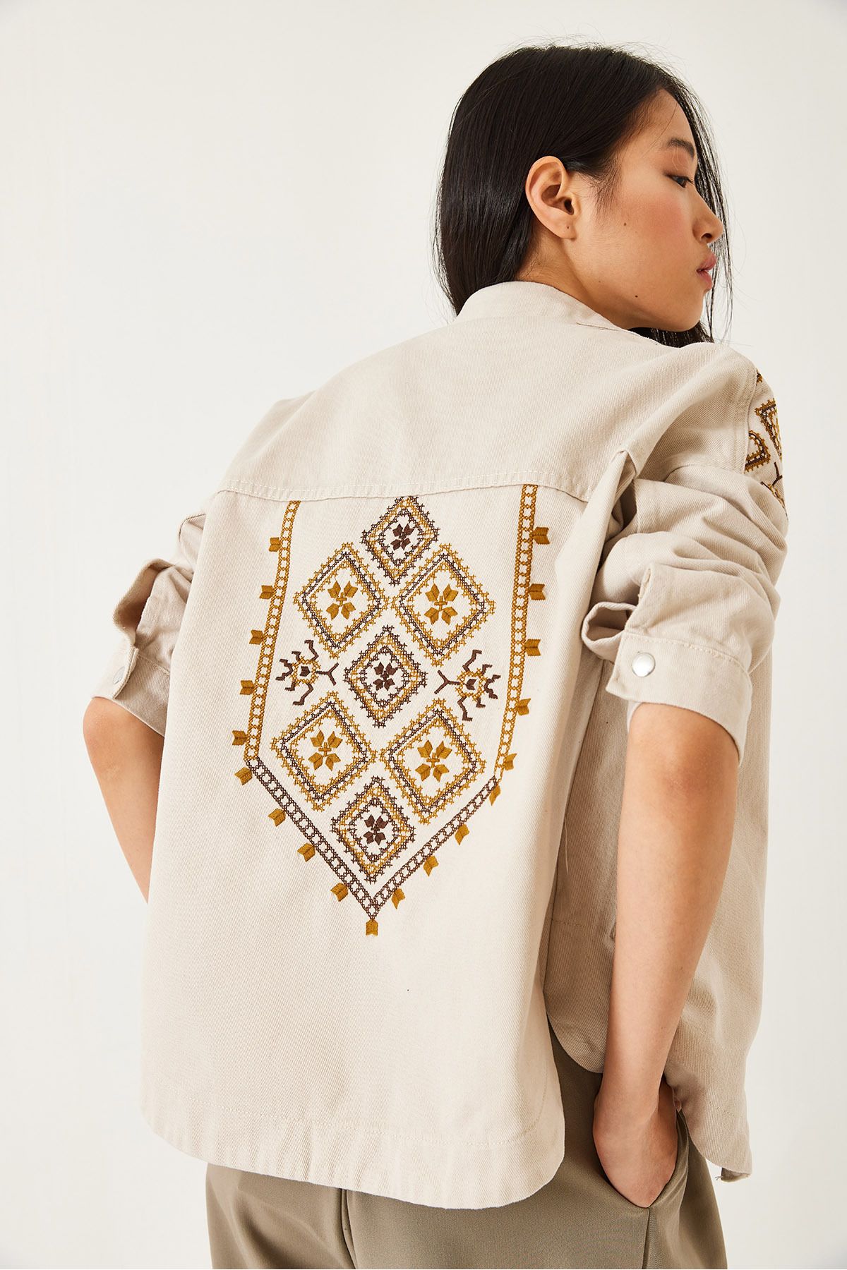 Bianco Lucci Broderie etnică pentru femei Jachetă Gabardine cu model