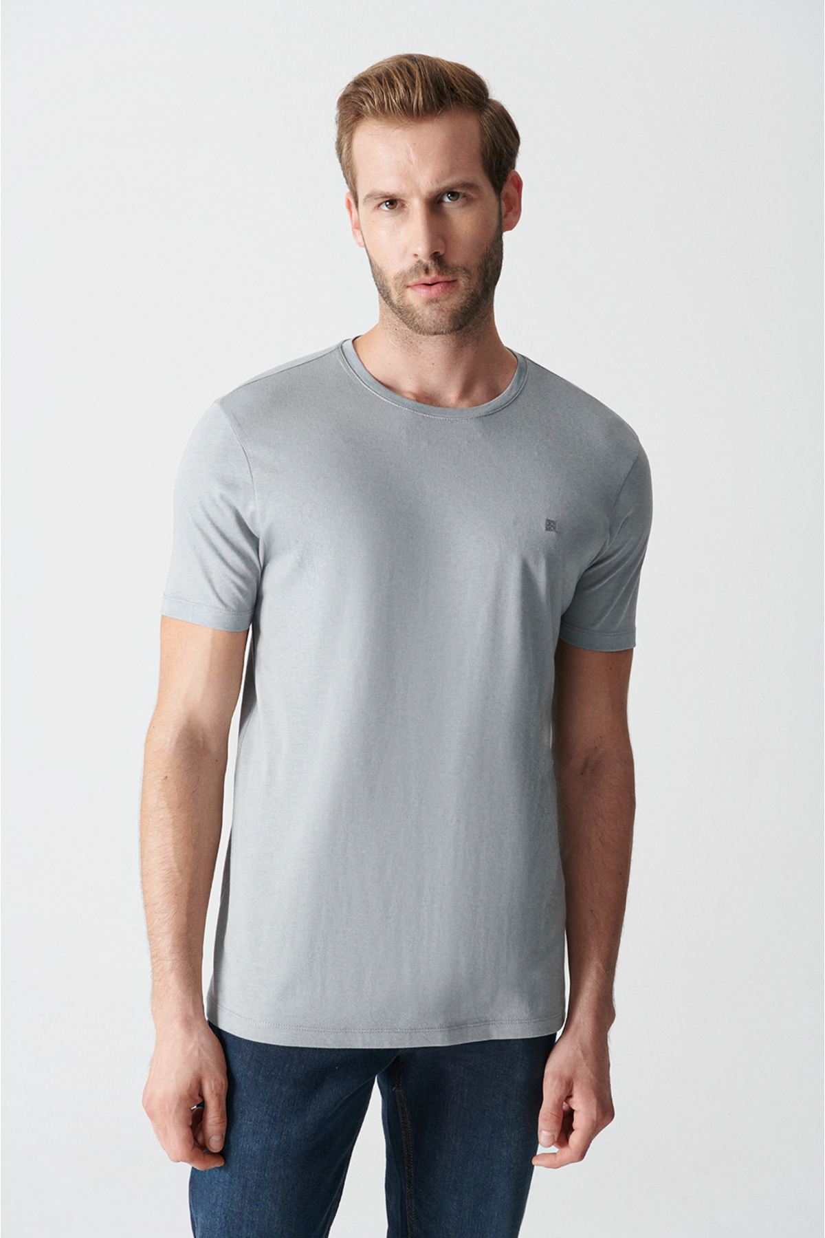Levně Avva Men's Gray Ultrasoft Crew Neck Cotton Slim Fit Slim Fit T-shirt