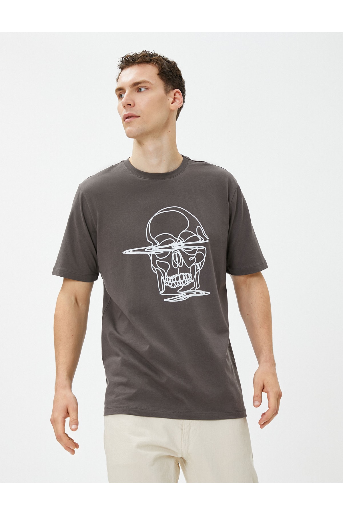 Levně Koton Skull Embroidered T-Shirt Crew Neck Cotton Short Sleeve