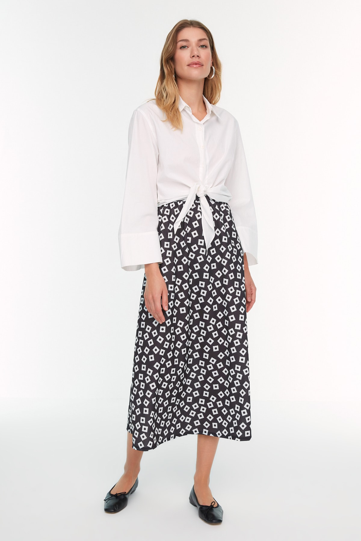 Trendyol Black and White Patterned Knitted Crepe Scuba Skirt