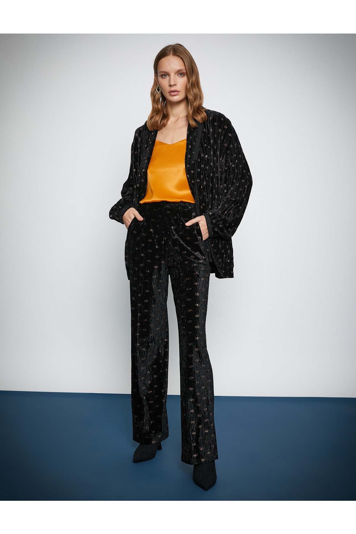 Koton Melis Ağazat X - Pantaloni largi din corduroy cu talie elastică.