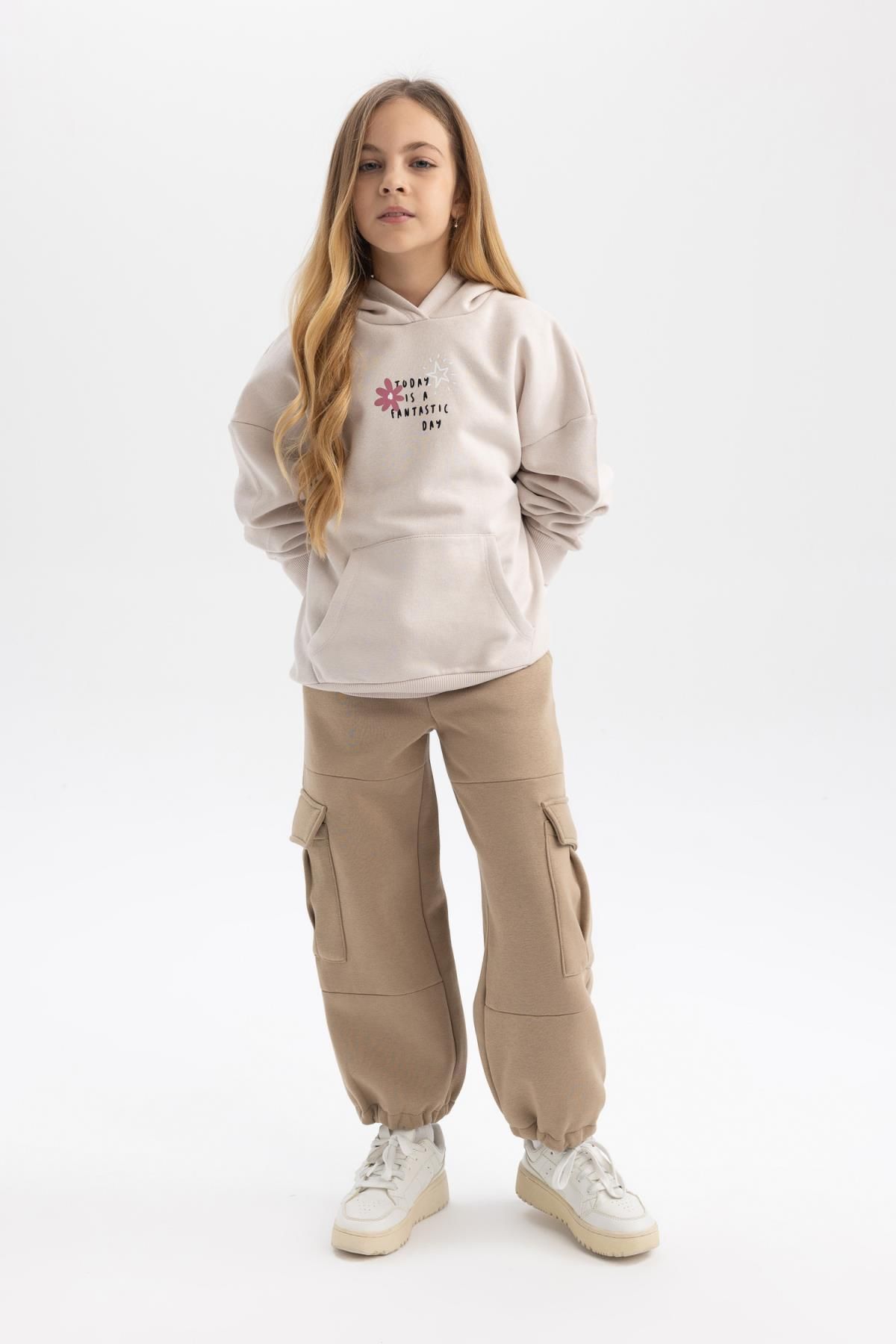 DEFACTO Girl&#39;s Cargo Fit Thick Sweatpants