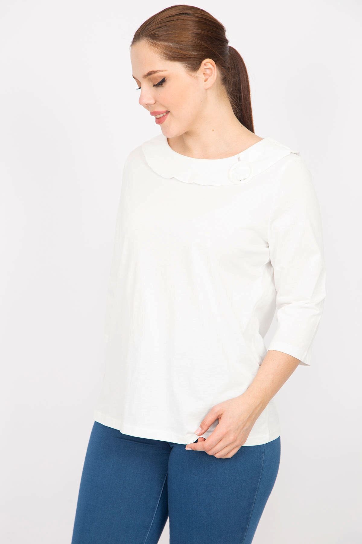 Levně Şans Women's Bone Plus Size Cotton Fabric Collar Ornamental Buckle Capri Sleeve Blouse