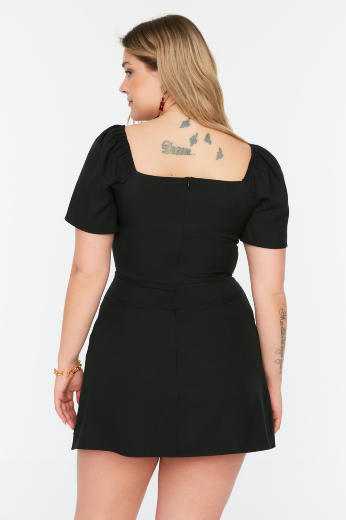 Rochie Trendyol Black Weave cu volane si detaliu decupat