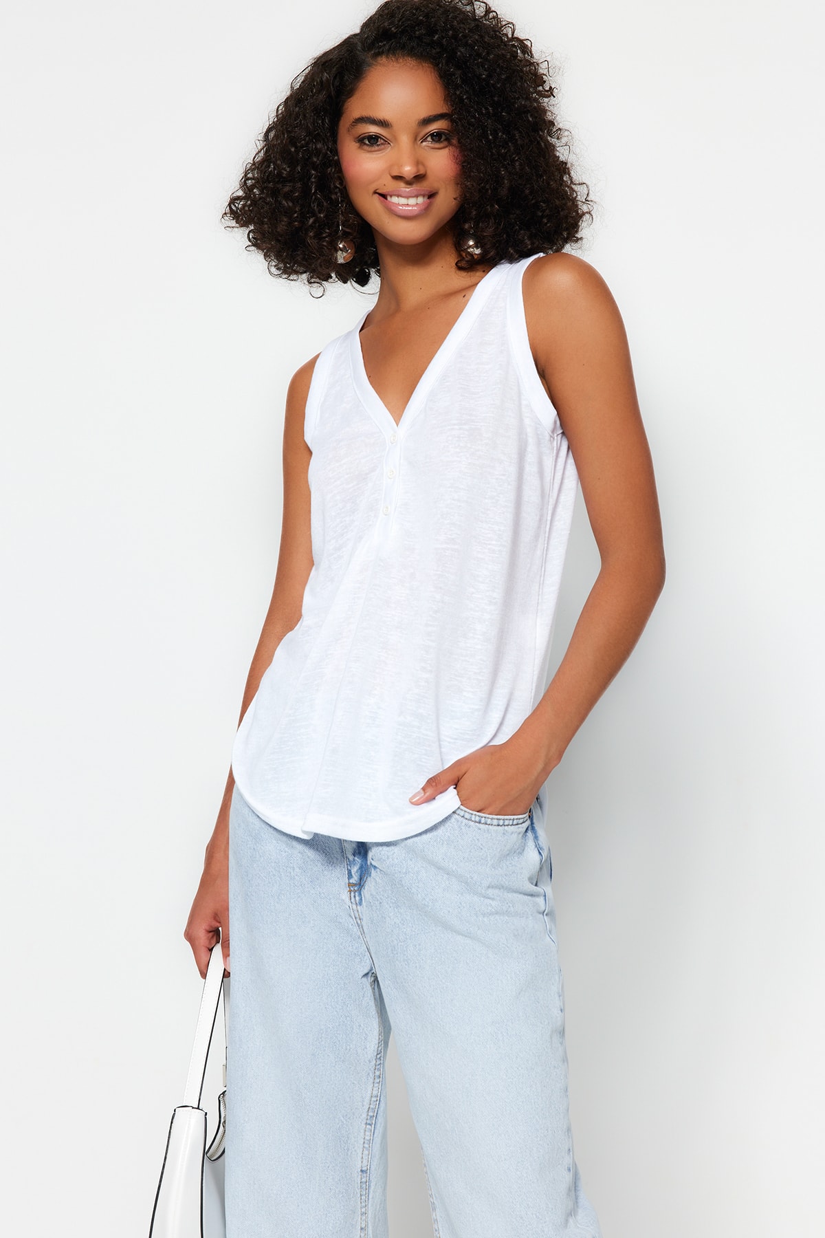 Trendyol White V-Neck Linen-Looking Button Detailed Regular Fit Knitted Singlet