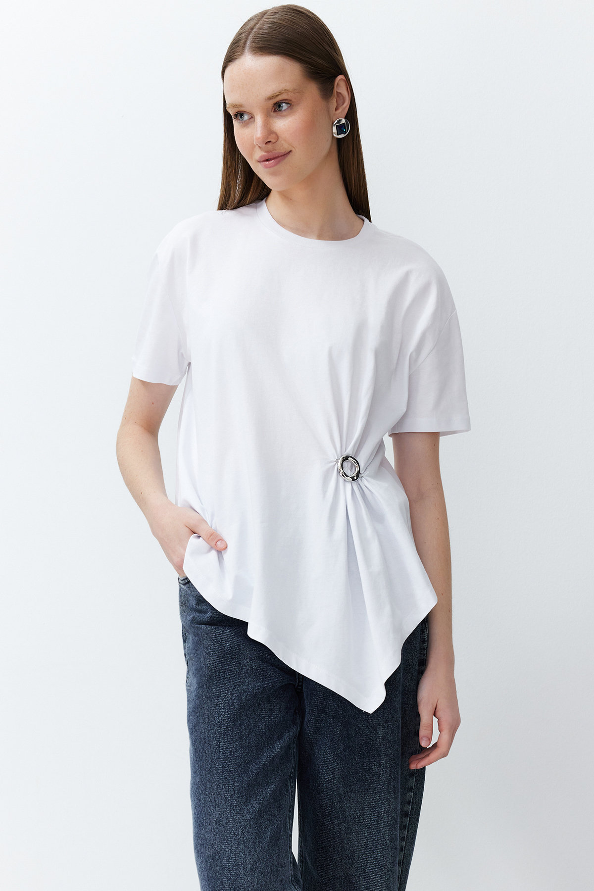 Trendyol White 100% Cotton Gold Accessory Detail Asymmetric Knitted T-Shirt