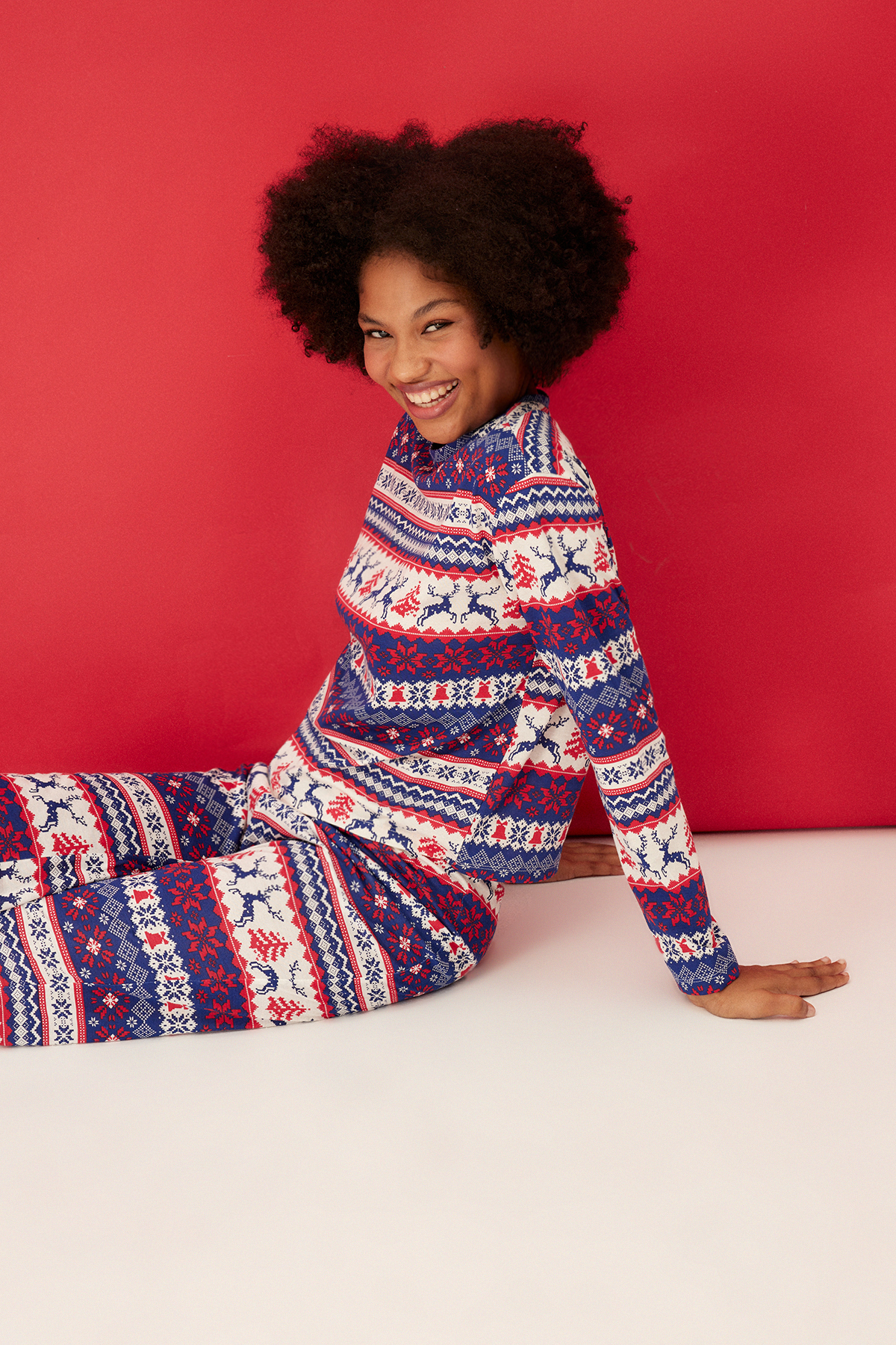 Levně Trendyol Multicolored 100% Cotton Christmas Theme Tshirt-Pants, Knitted Pajamas Set